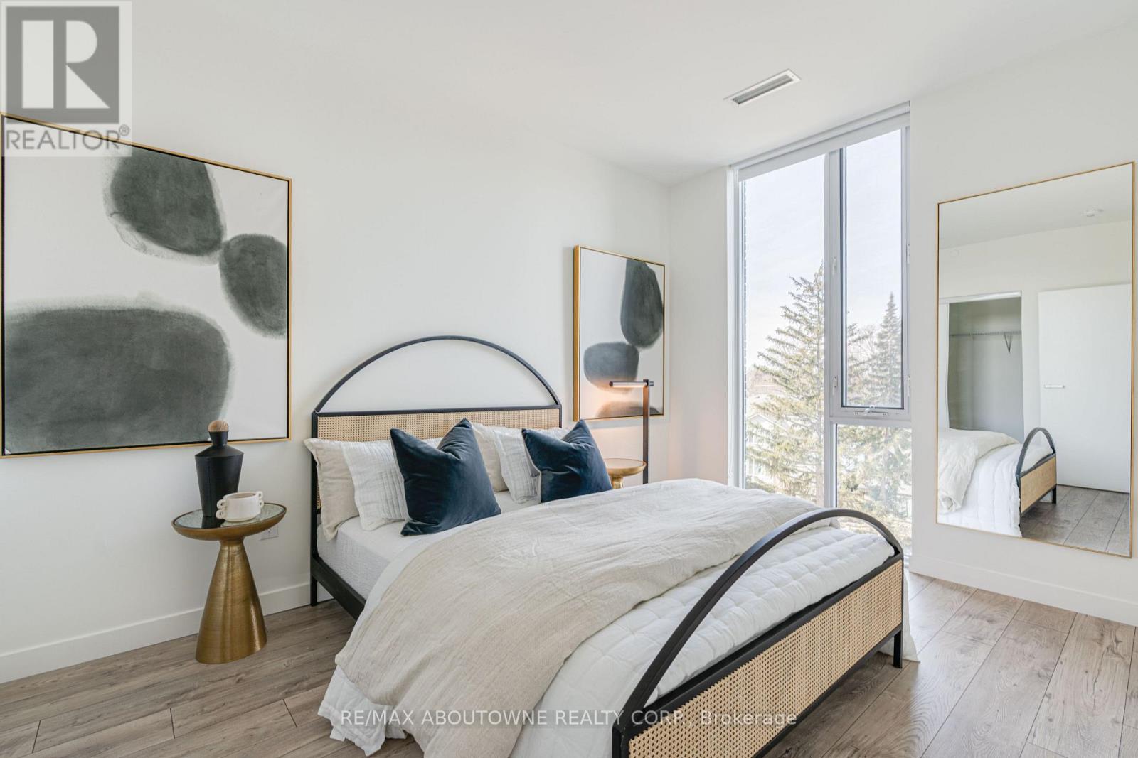 A1205 - 125 Bronte Road, Oakville, ON - Indoor Photo Showing Bedroom