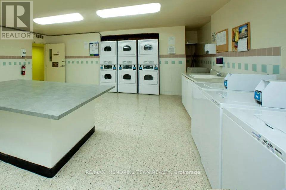 217 - 5611 Valley Way, Niagara Falls (Cherrywood), ON - Indoor Photo Showing Laundry Room