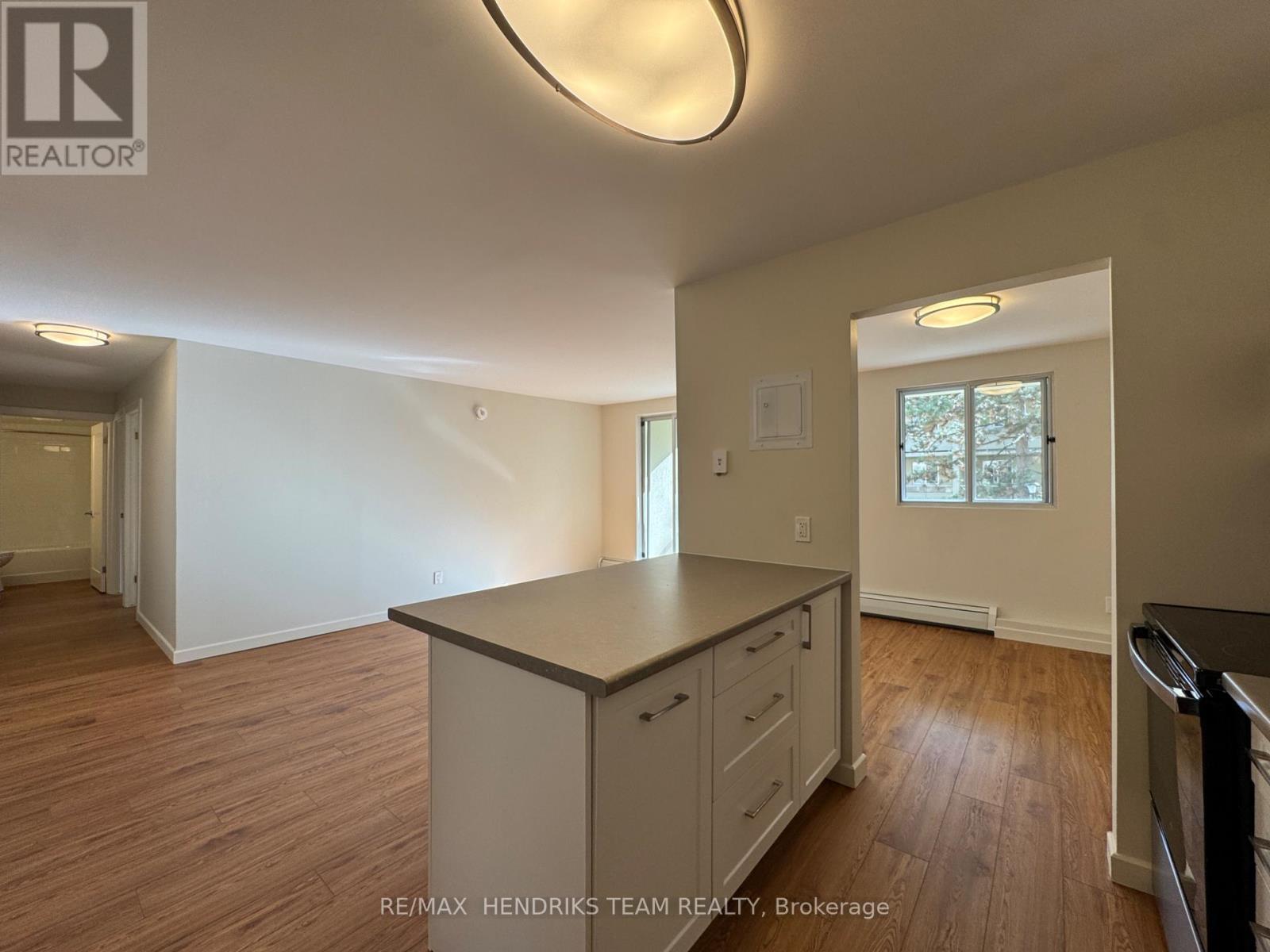 217 - 5611 Valley Way, Niagara Falls (Cherrywood), ON - Indoor