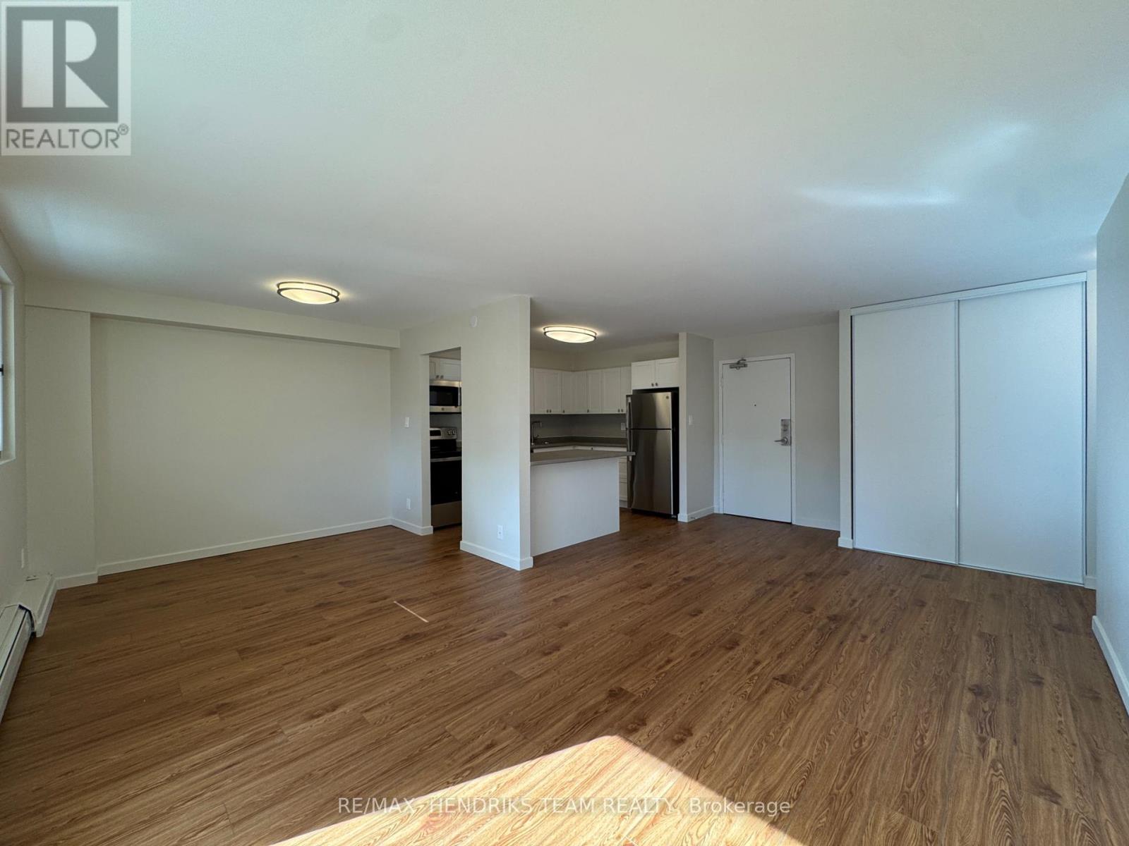 217 - 5611 Valley Way, Niagara Falls (Cherrywood), ON - Indoor