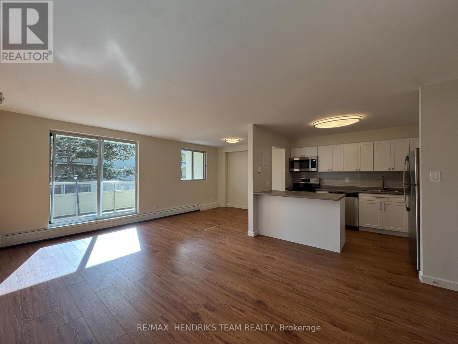 217 - 5611 Valley Way, Niagara Falls (Cherrywood), ON - Indoor