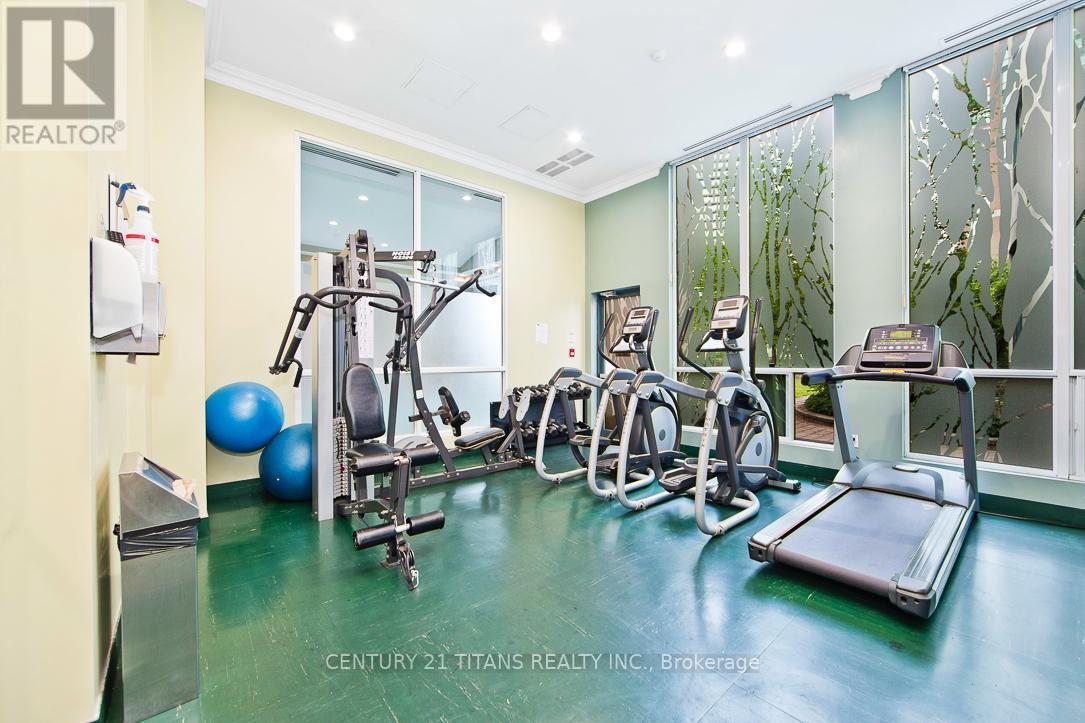Lph 08 - 7 Lorraine Drive, Toronto, ON - Indoor Photo Showing Gym Room