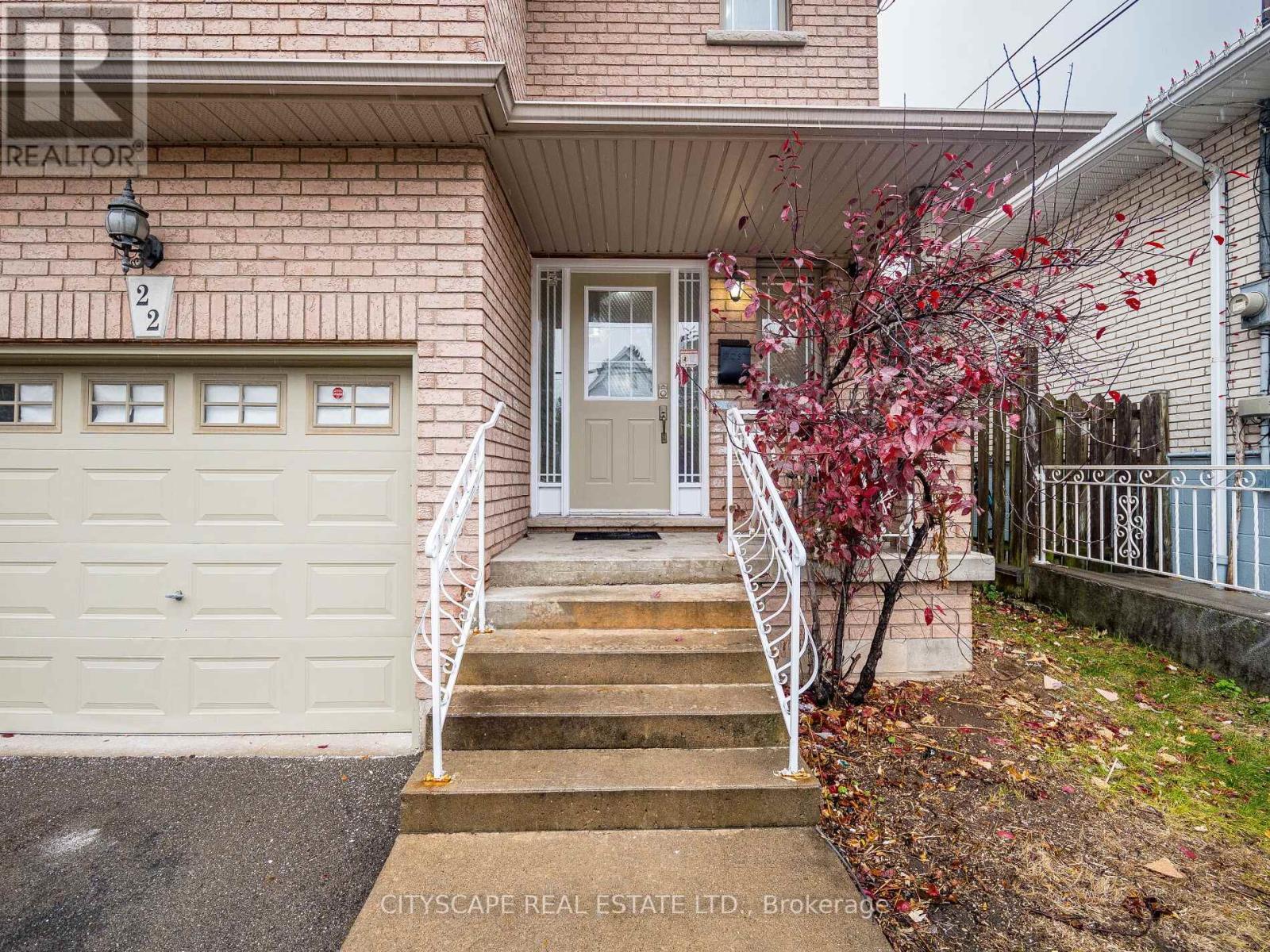 22 Jones Street, Hamilton, ON - Outdoor