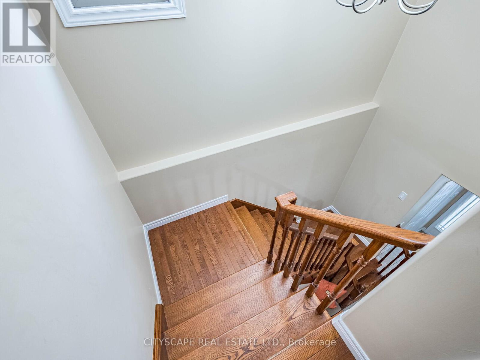 22 Jones Street, Hamilton, ON - Indoor Photo Showing Other Room