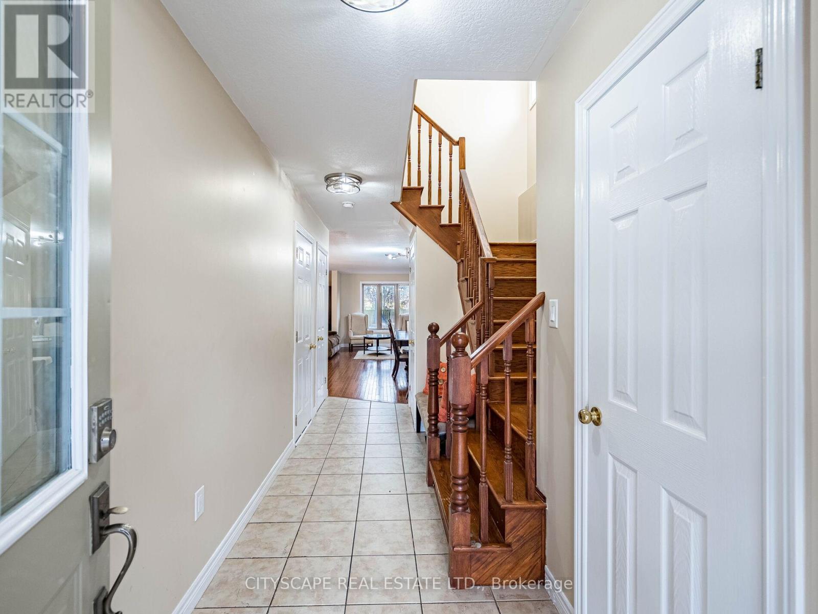 22 Jones Street, Hamilton, ON - Indoor Photo Showing Other Room