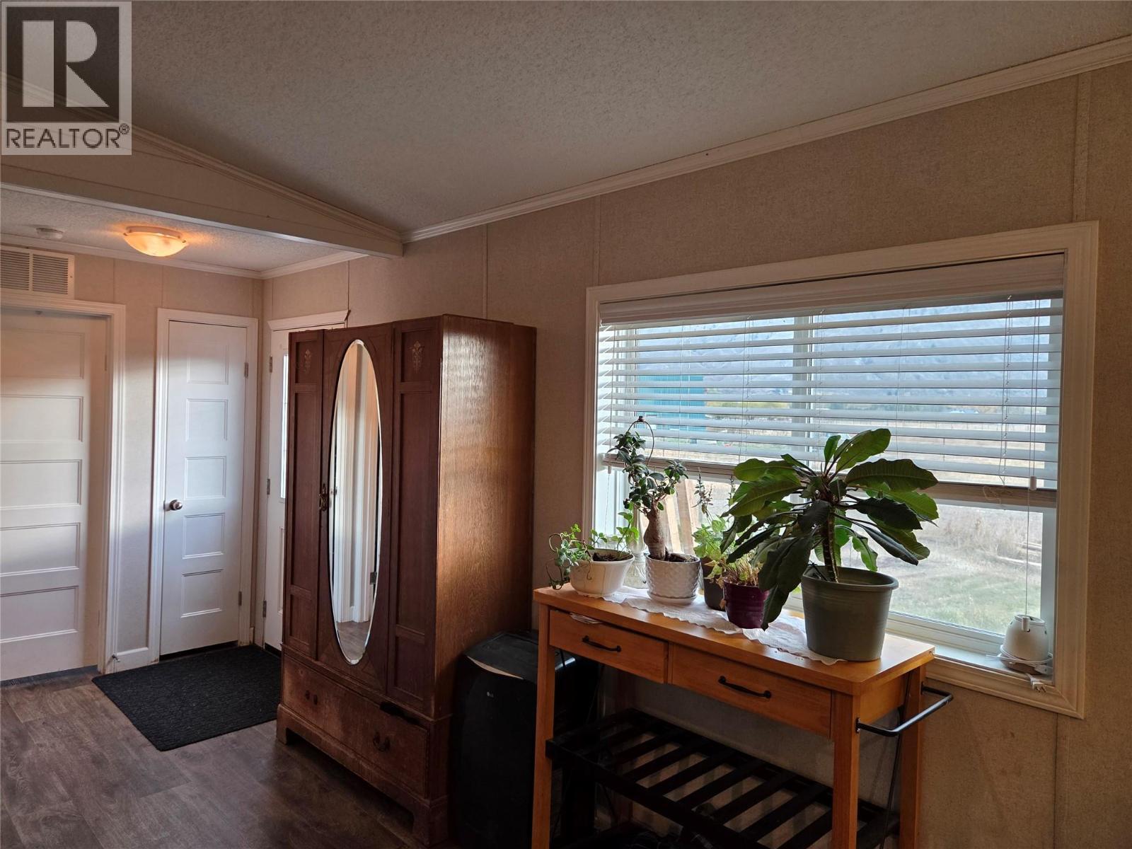 1911 Osprey Lane, Cawston, BC - Indoor Photo Showing Other Room