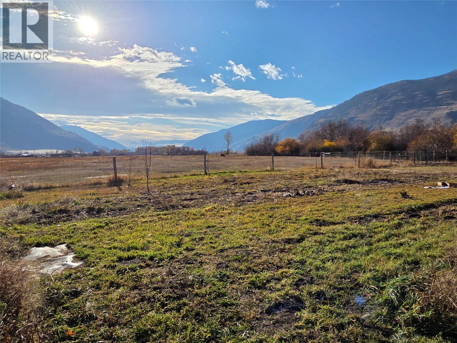 1911 Osprey Lane, Cawston, BC - Outdoor With View