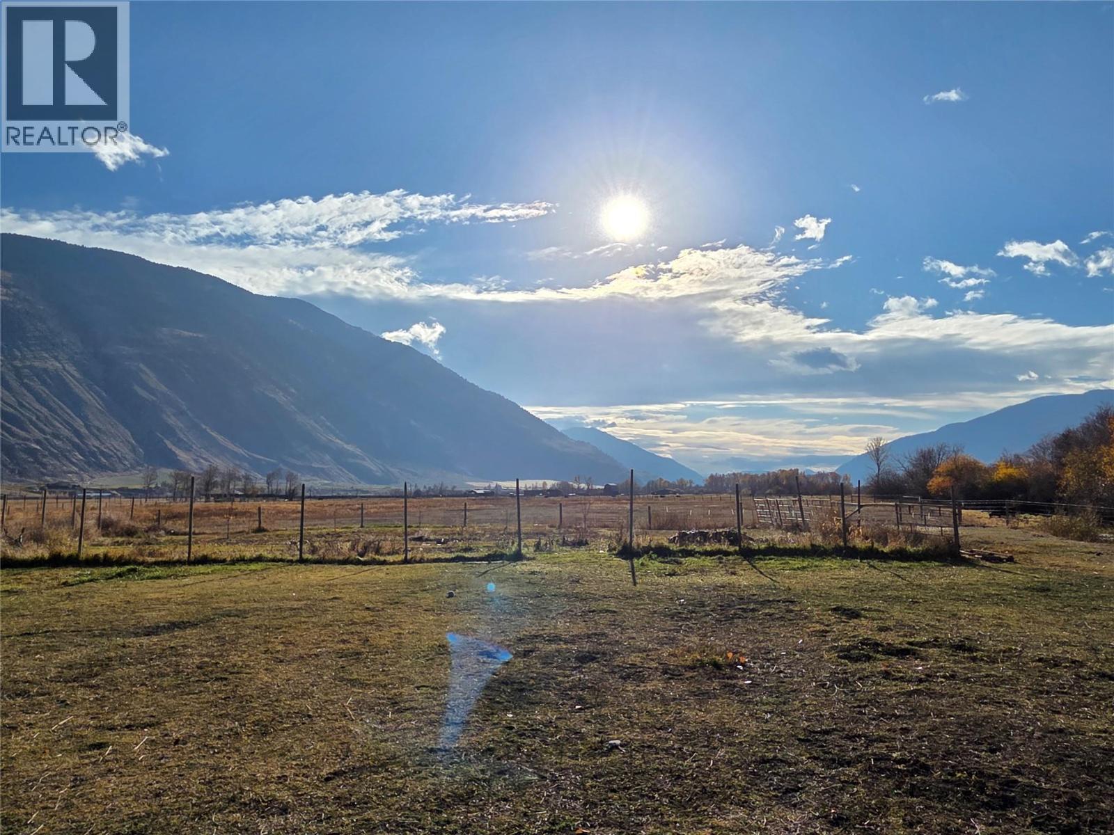1911 Osprey Lane, Cawston, BC - Outdoor With View