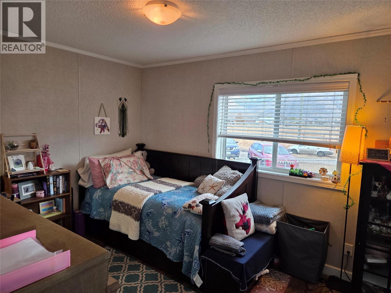 1911 Osprey Lane, Cawston, BC - Indoor Photo Showing Bedroom