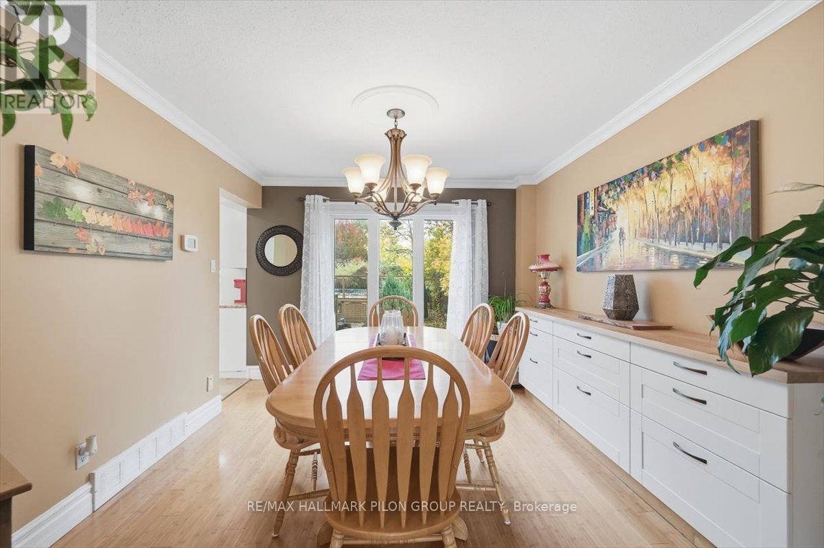 6464 Beausejour Drive, Ottawa, ON - Indoor Photo Showing Dining Room