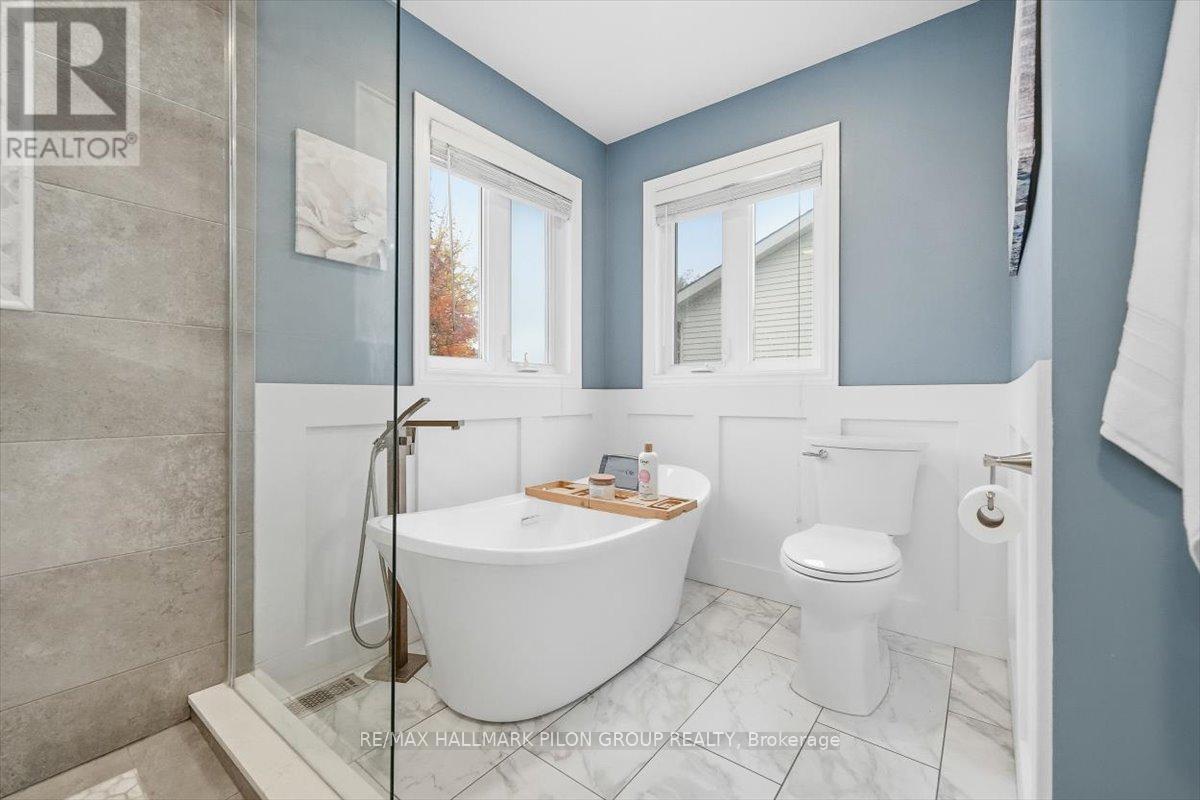 6464 Beausejour Drive, Ottawa, ON - Indoor Photo Showing Bathroom
