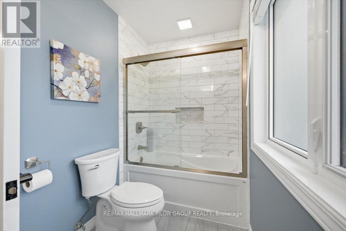 6464 Beausejour Drive, Ottawa, ON - Indoor Photo Showing Bathroom