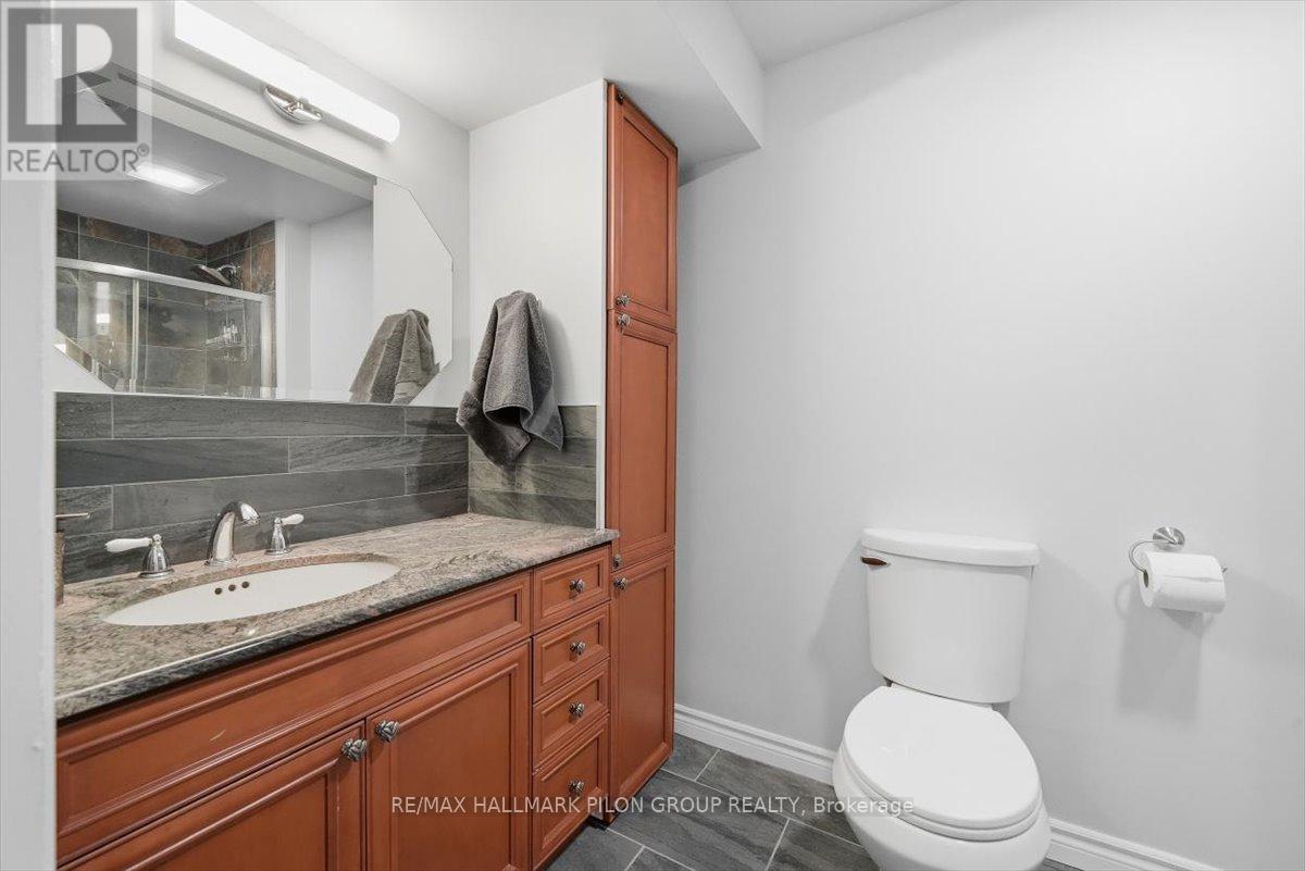 6464 Beausejour Drive, Ottawa, ON - Indoor Photo Showing Bathroom