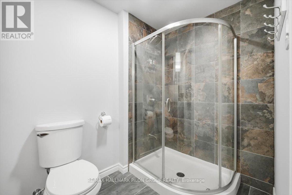 6464 Beausejour Drive, Ottawa, ON - Indoor Photo Showing Bathroom