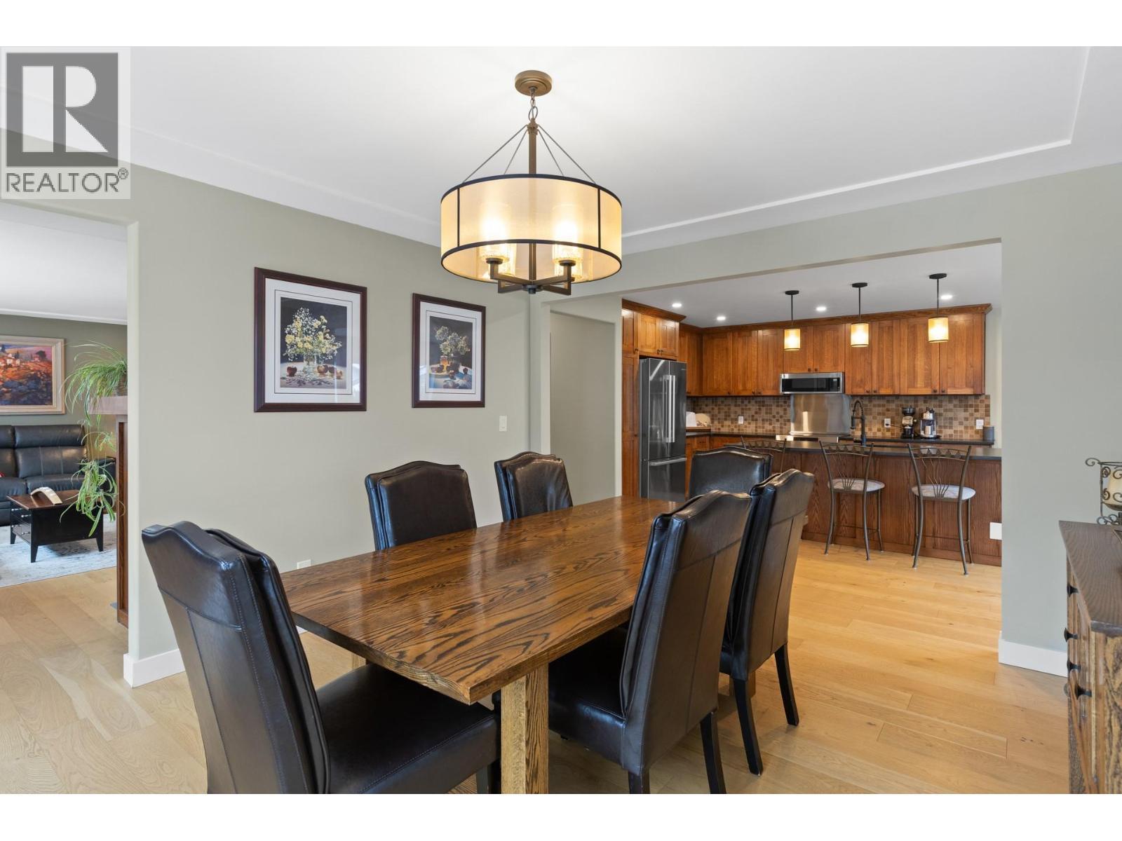 119 St Andrews Drive, Kaleden, BC - Indoor Photo Showing Dining Room