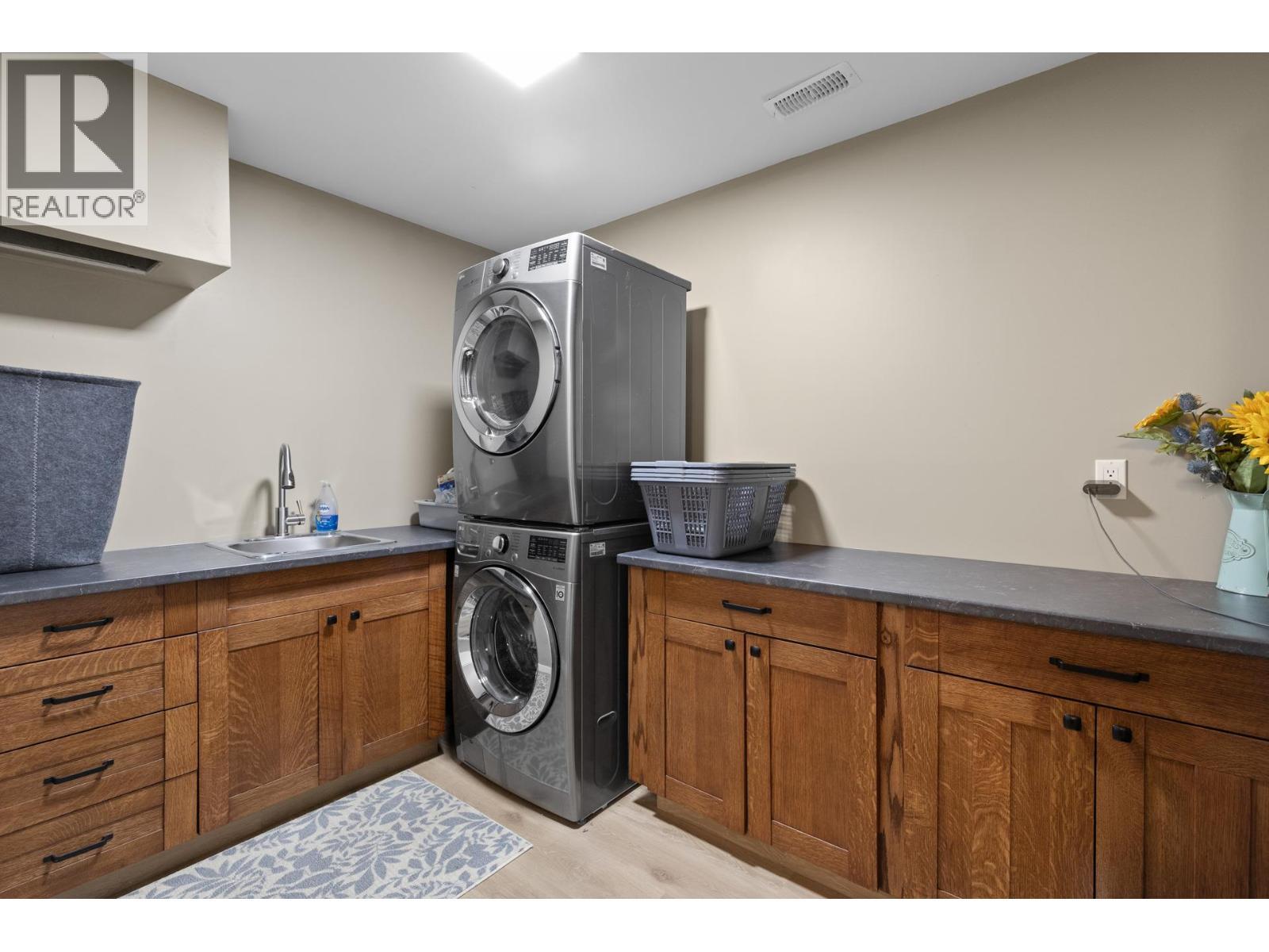 119 St Andrews Drive, Kaleden, BC - Indoor Photo Showing Laundry Room