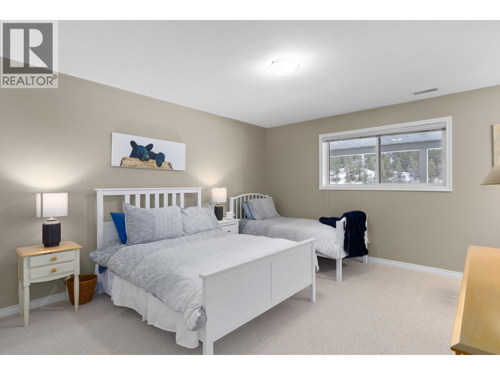 119 St Andrews Drive, Kaleden, BC - Indoor Photo Showing Bedroom