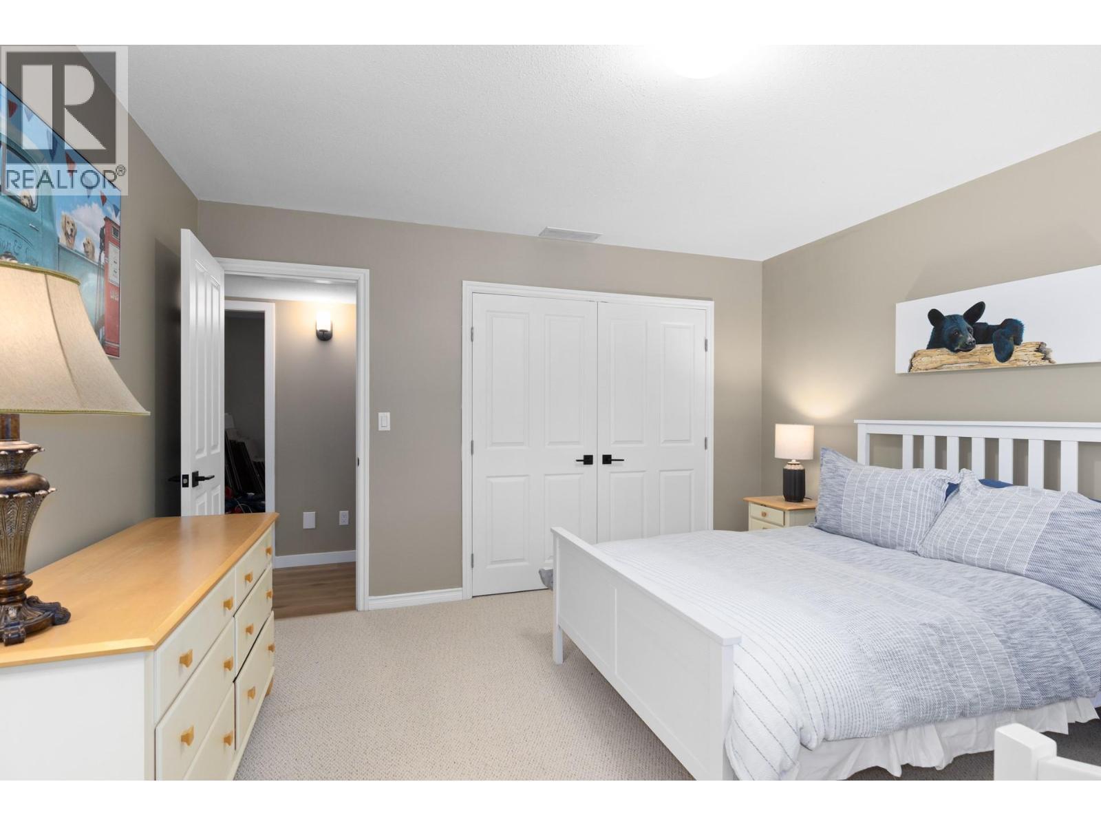 119 St Andrews Drive, Kaleden, BC - Indoor Photo Showing Bedroom