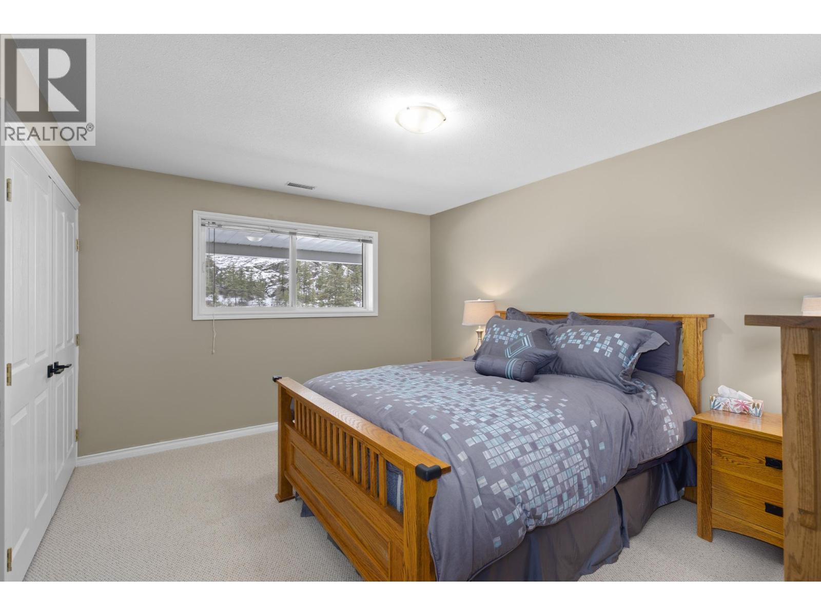 119 St Andrews Drive, Kaleden, BC - Indoor Photo Showing Bedroom