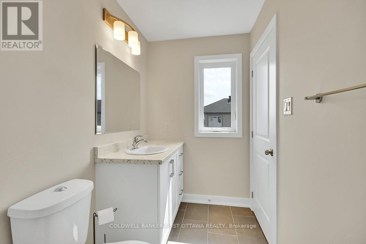 81 Whitcomb Crescent, Smiths Falls, ON - Indoor Photo Showing Bathroom