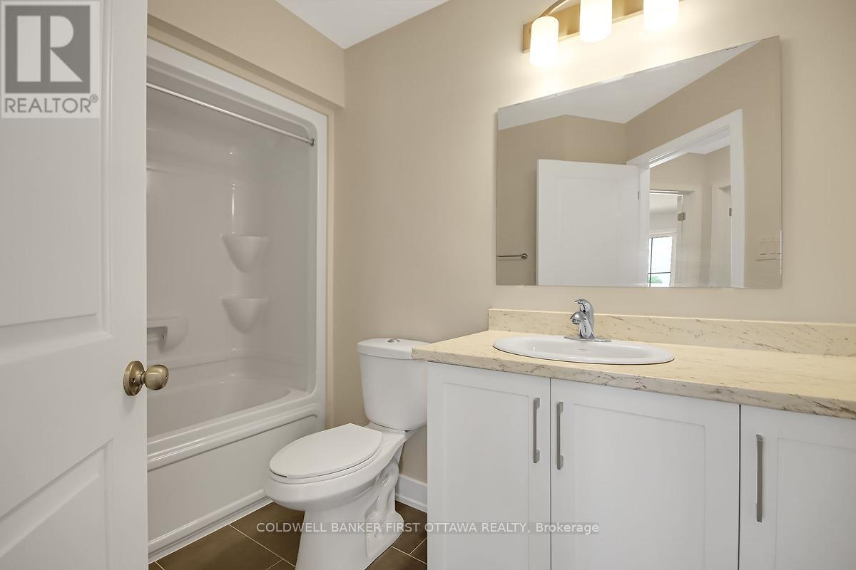 81 Whitcomb Crescent, Smiths Falls, ON - Indoor Photo Showing Bathroom