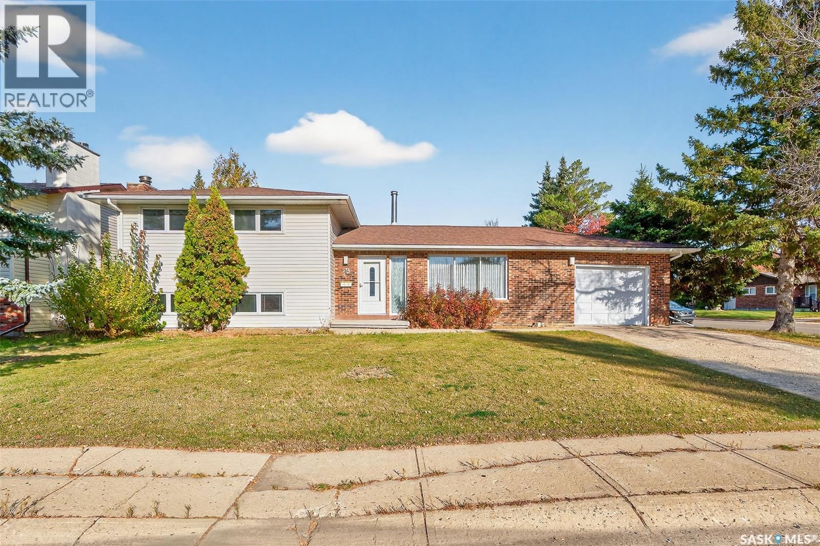 79 Bluebell Crescent, Moose Jaw, SK - Outdoor