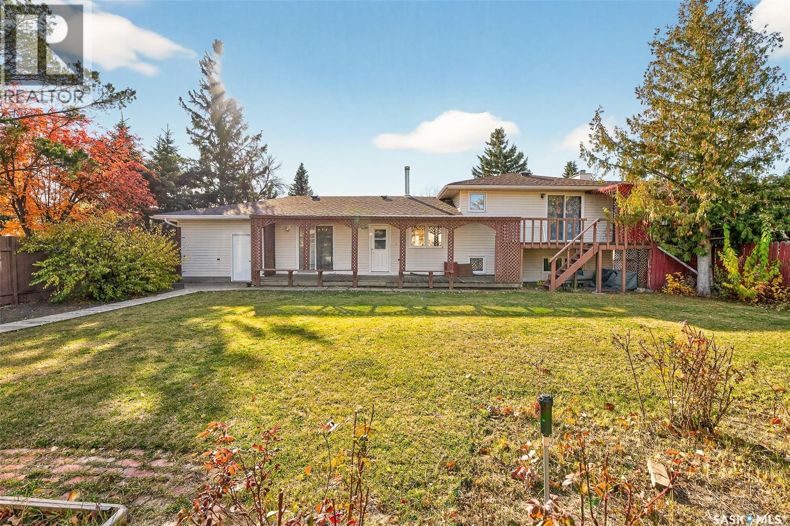 79 Bluebell Crescent, Moose Jaw, SK - Outdoor With Deck Patio Veranda