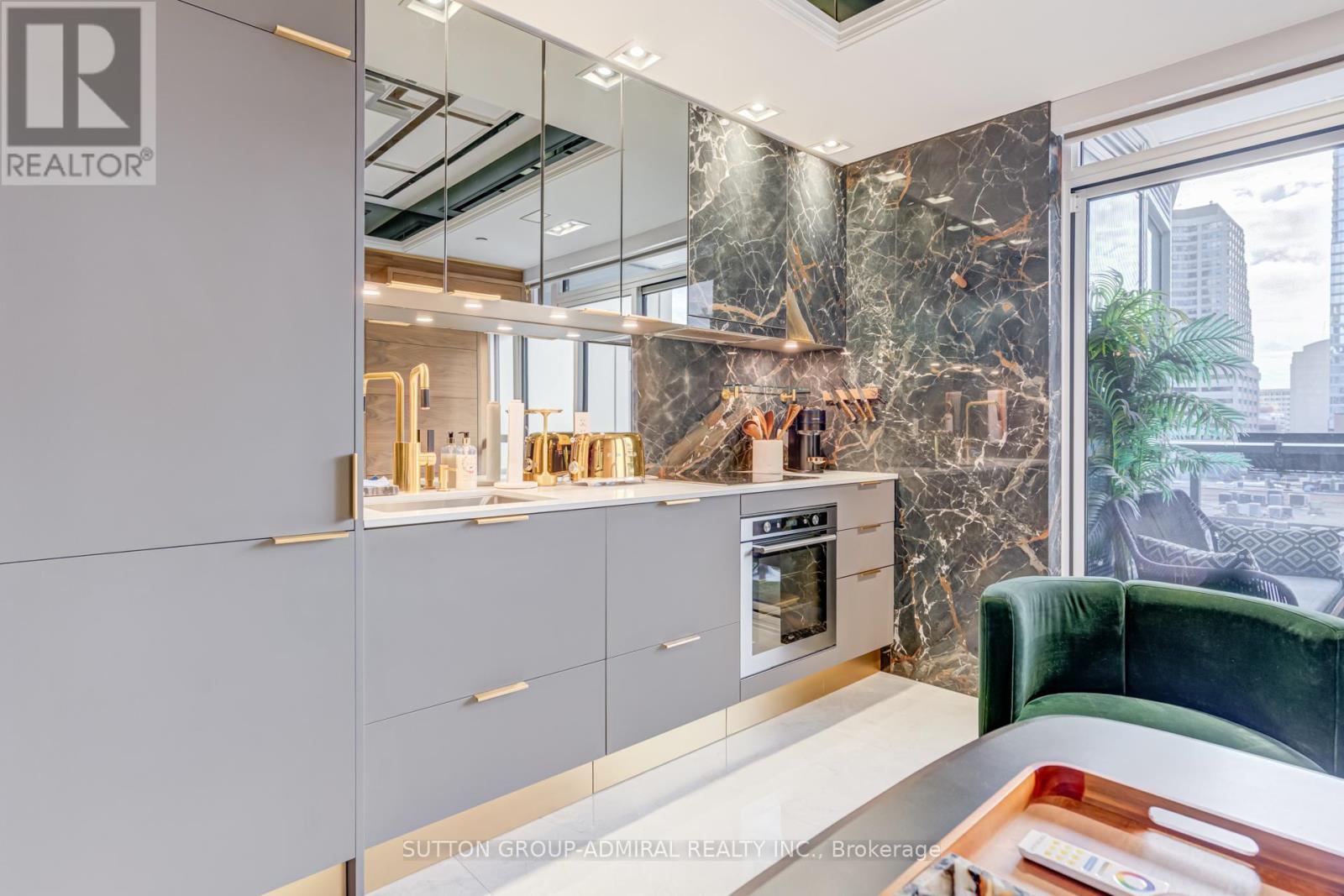 505 - 88 Cumberland Street, Toronto, ON - Indoor