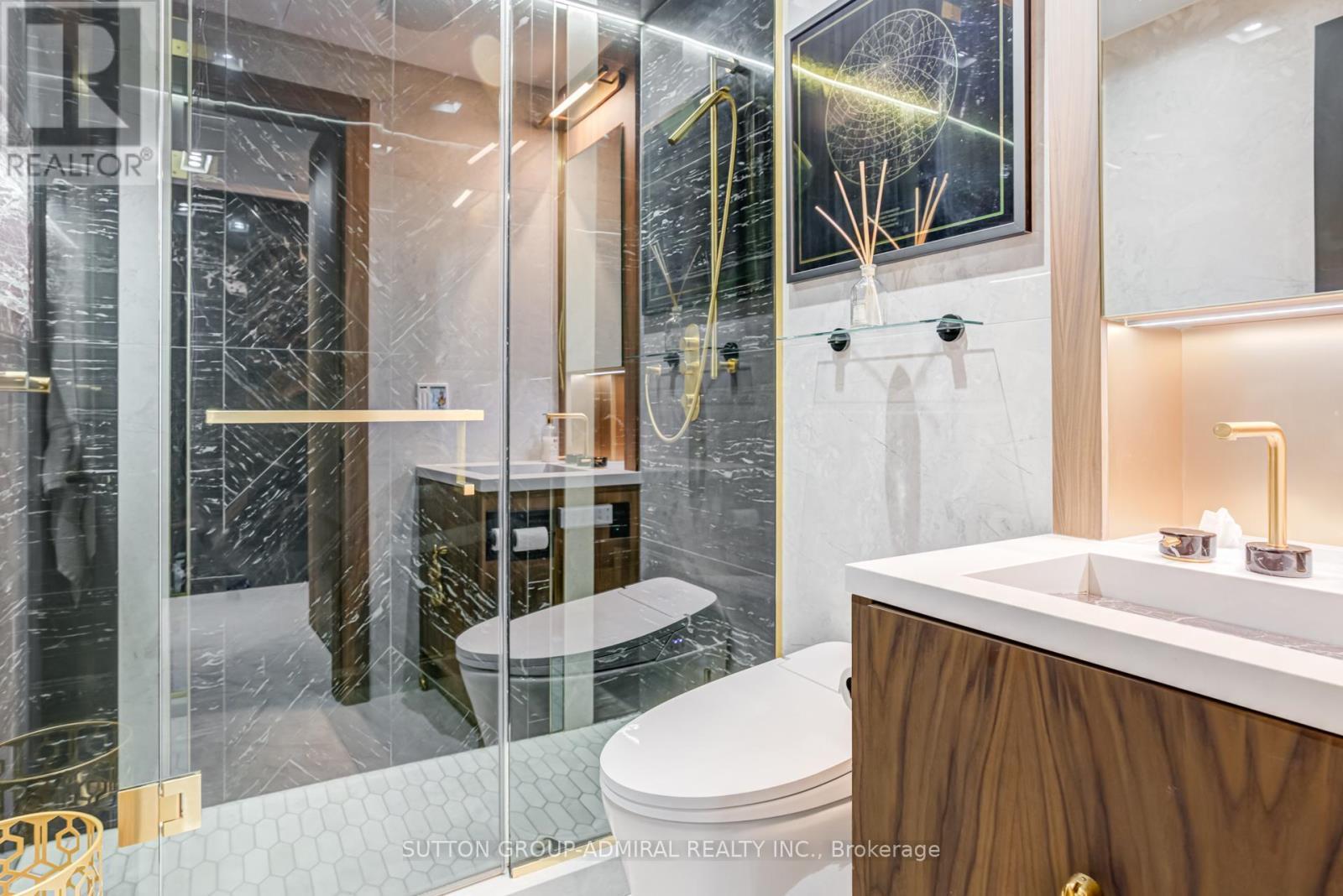 505 - 88 Cumberland Street, Toronto, ON - Indoor Photo Showing Bathroom