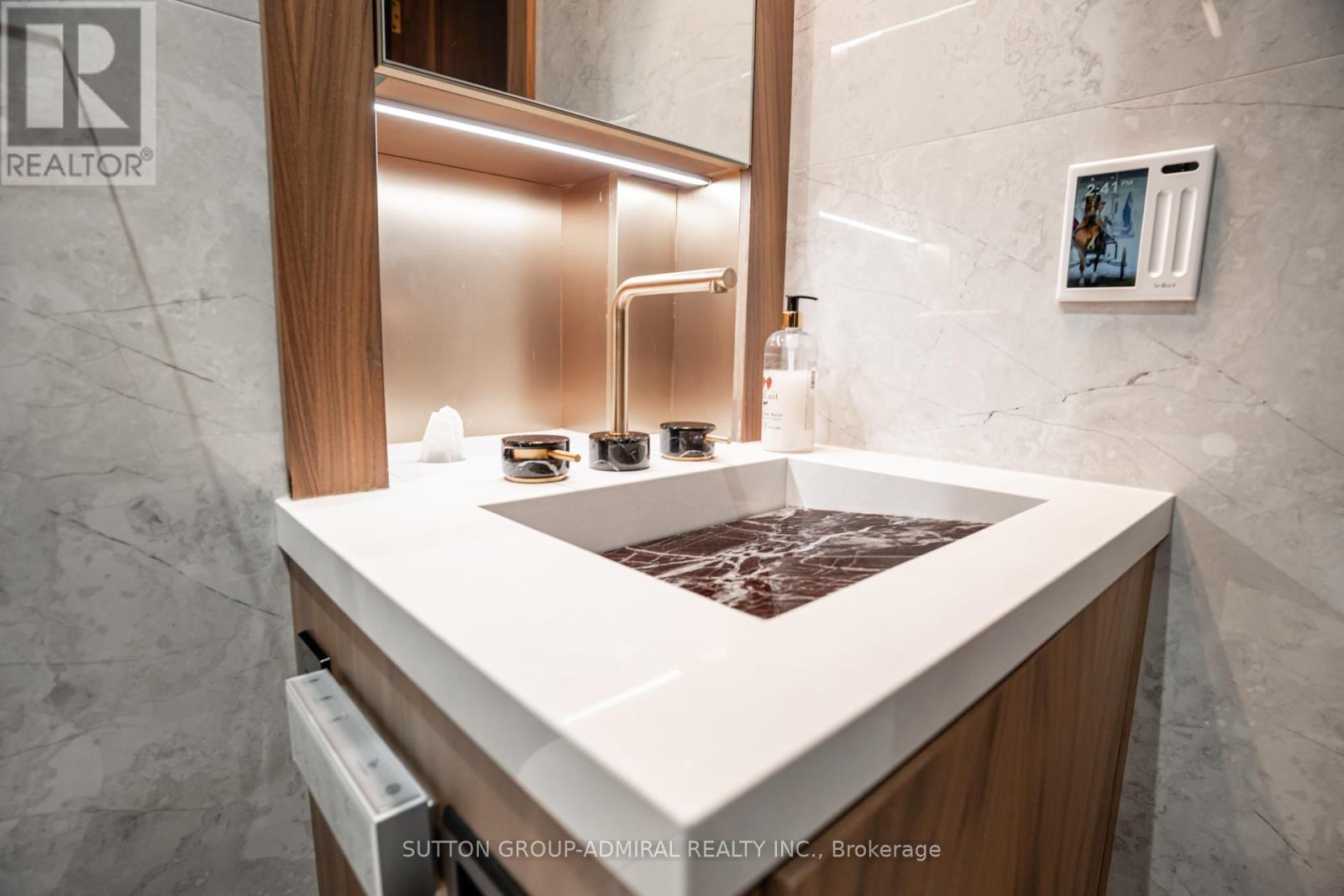 505 - 88 Cumberland Street, Toronto, ON - Indoor