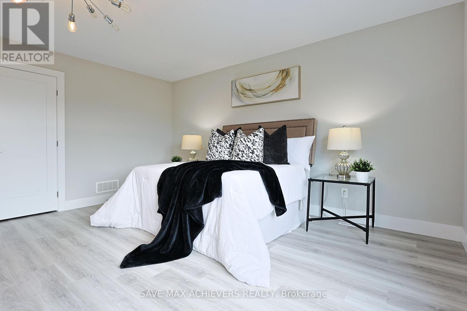 2155 Bakervilla Street, London South, ON - Indoor Photo Showing Bedroom