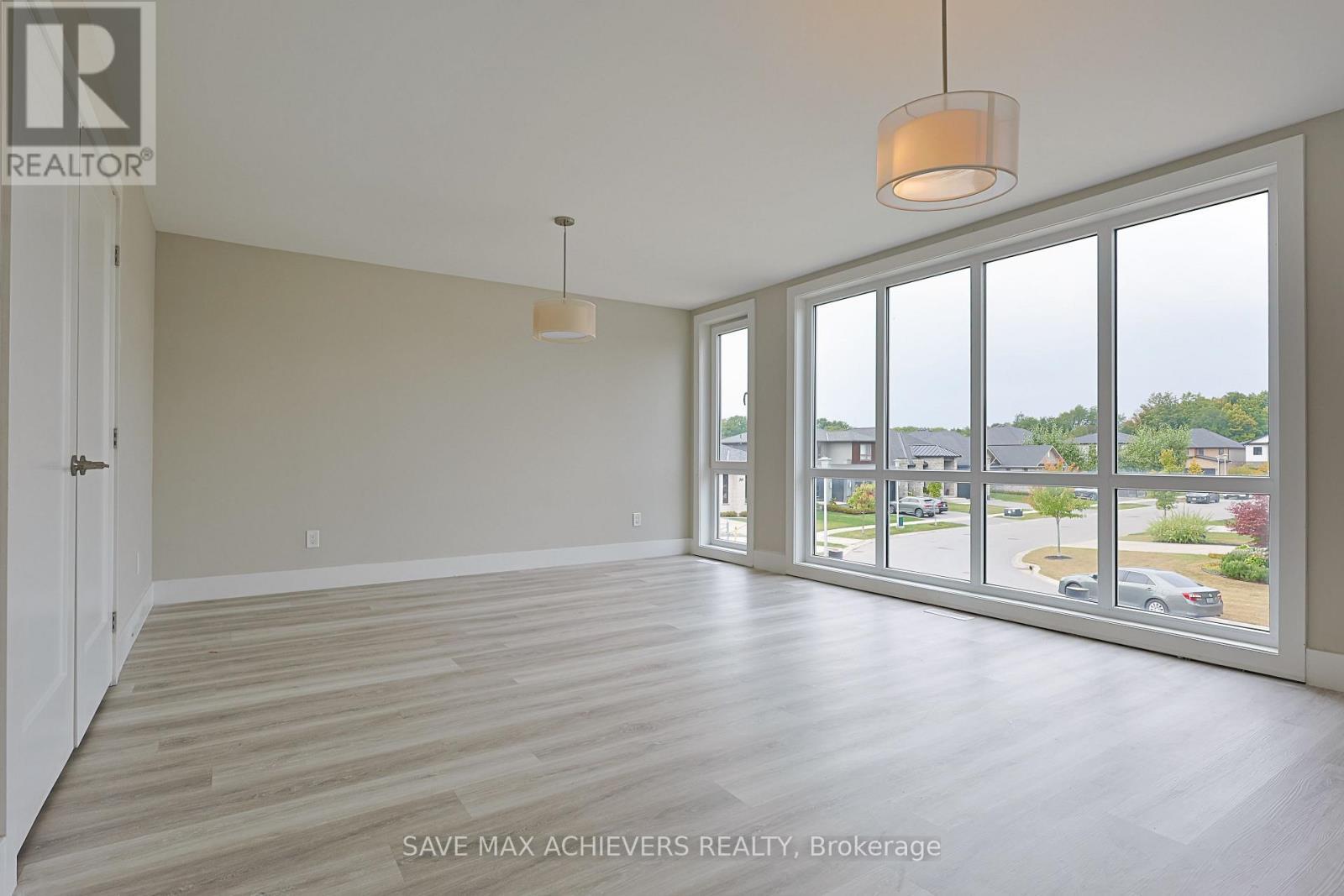 2155 Bakervilla Street, London South, ON - Indoor Photo Showing Other Room