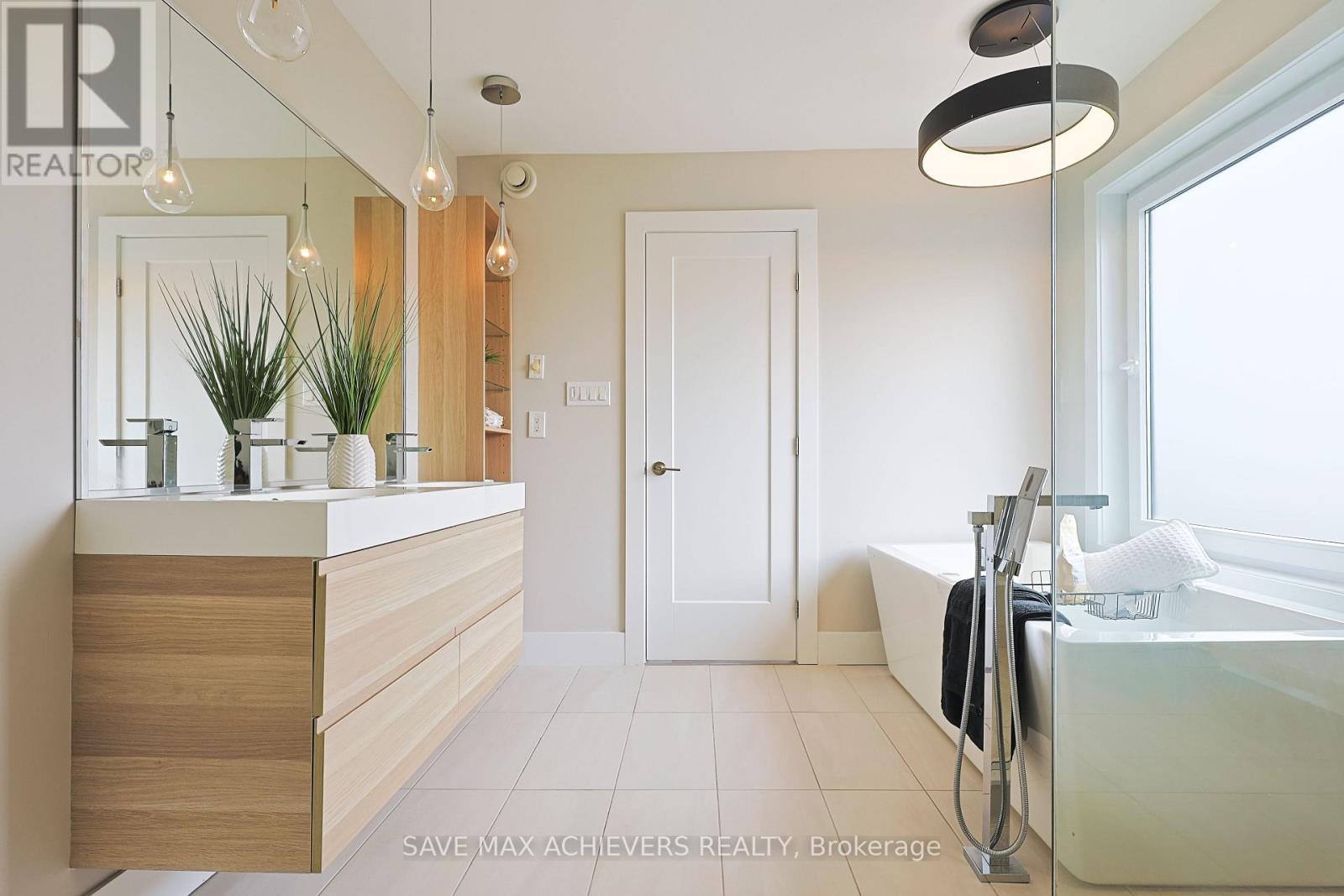 2155 Bakervilla Street, London South, ON - Indoor