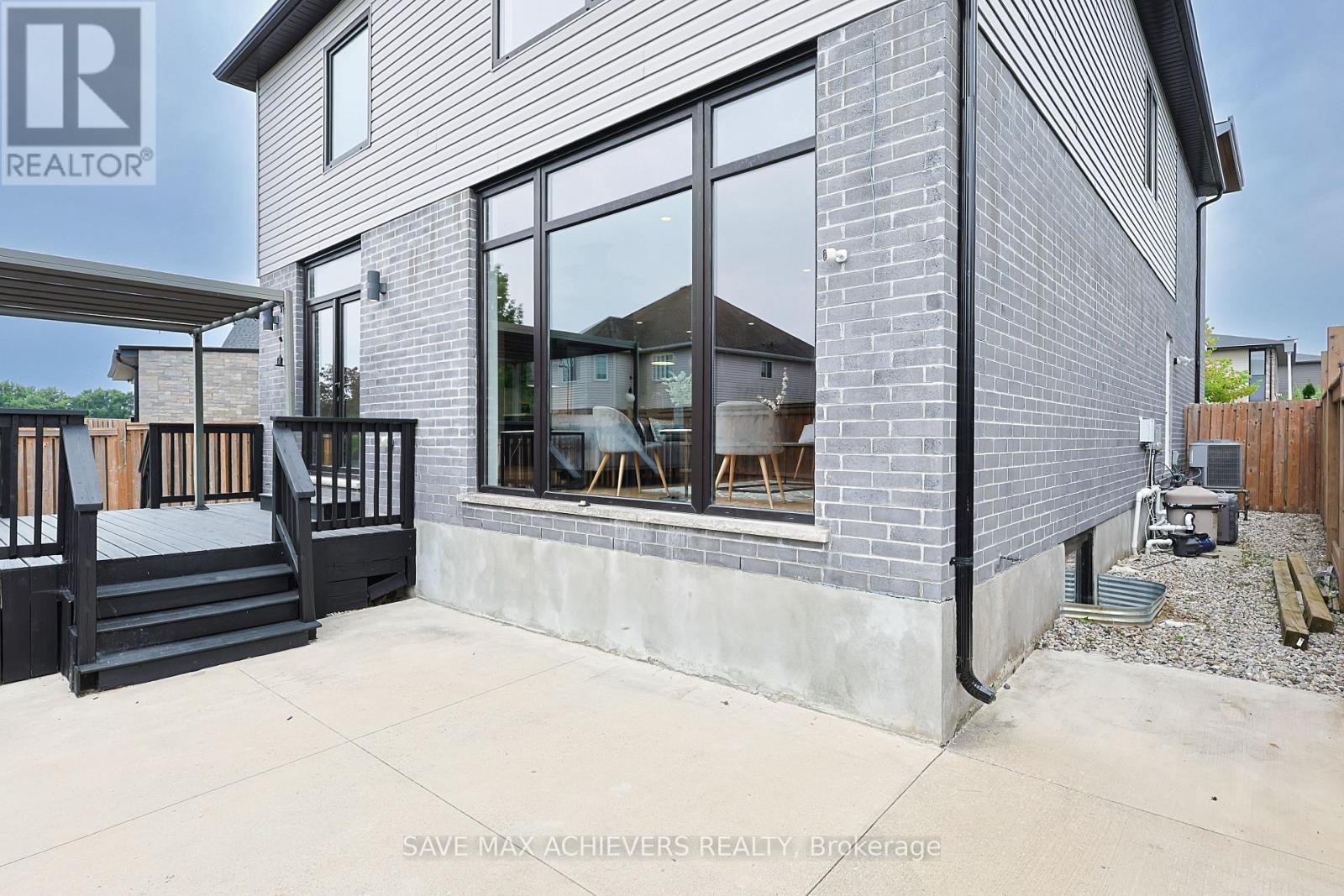 2155 Bakervilla Street, London South, ON - Outdoor With Exterior