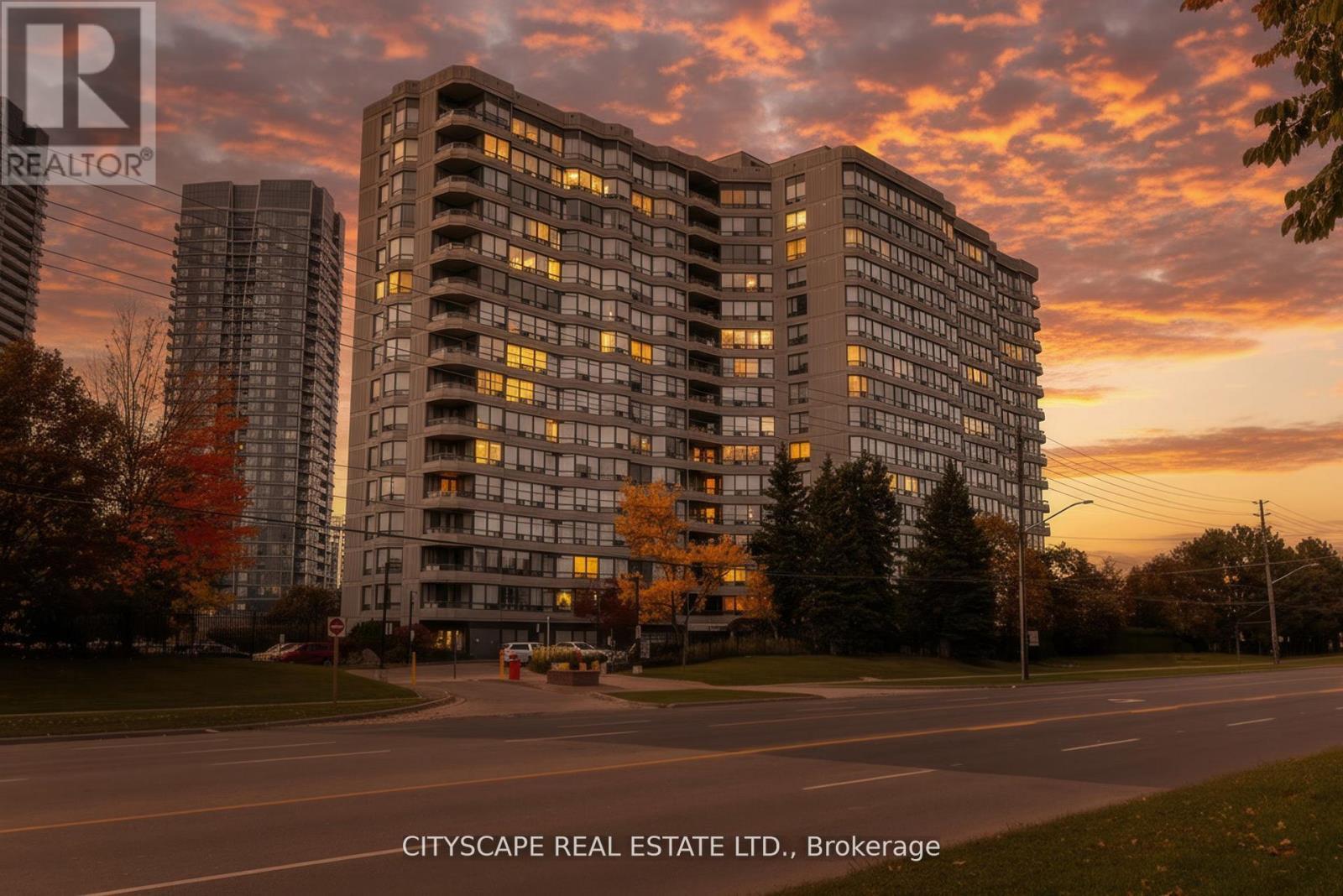 209 - 7460 Bathurst Street, Vaughan, ON - Outdoor With Facade