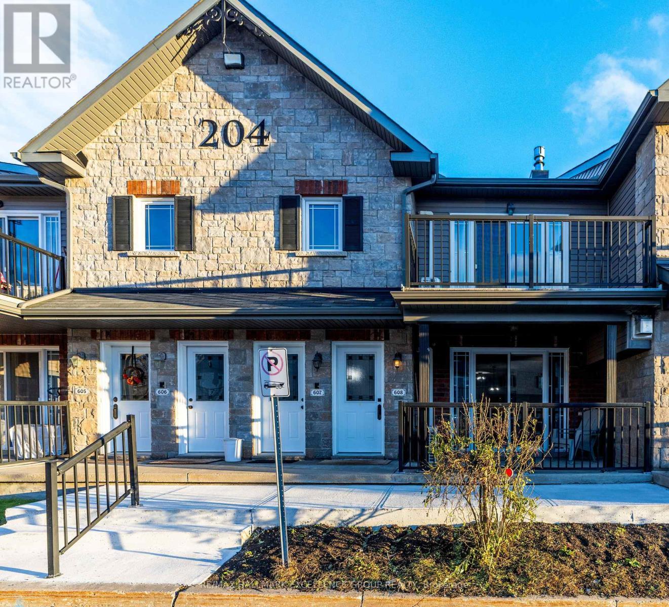 608 - 204 Eliot Street, Clarence-Rockland, ON - Outdoor With Deck Patio Veranda With Facade