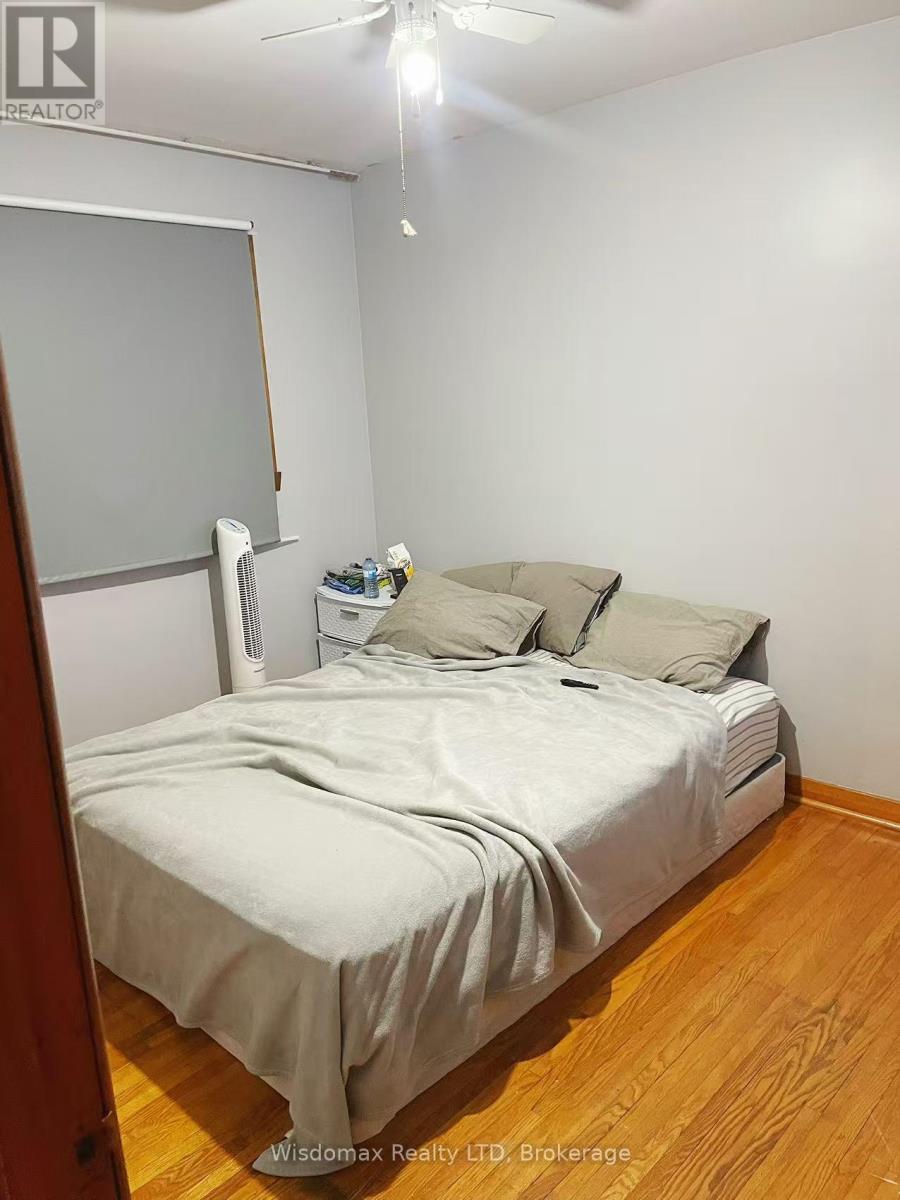 Mainfloor - 4607 Dorchester Road, Niagara Falls (Morrison), ON - Indoor Photo Showing Bedroom