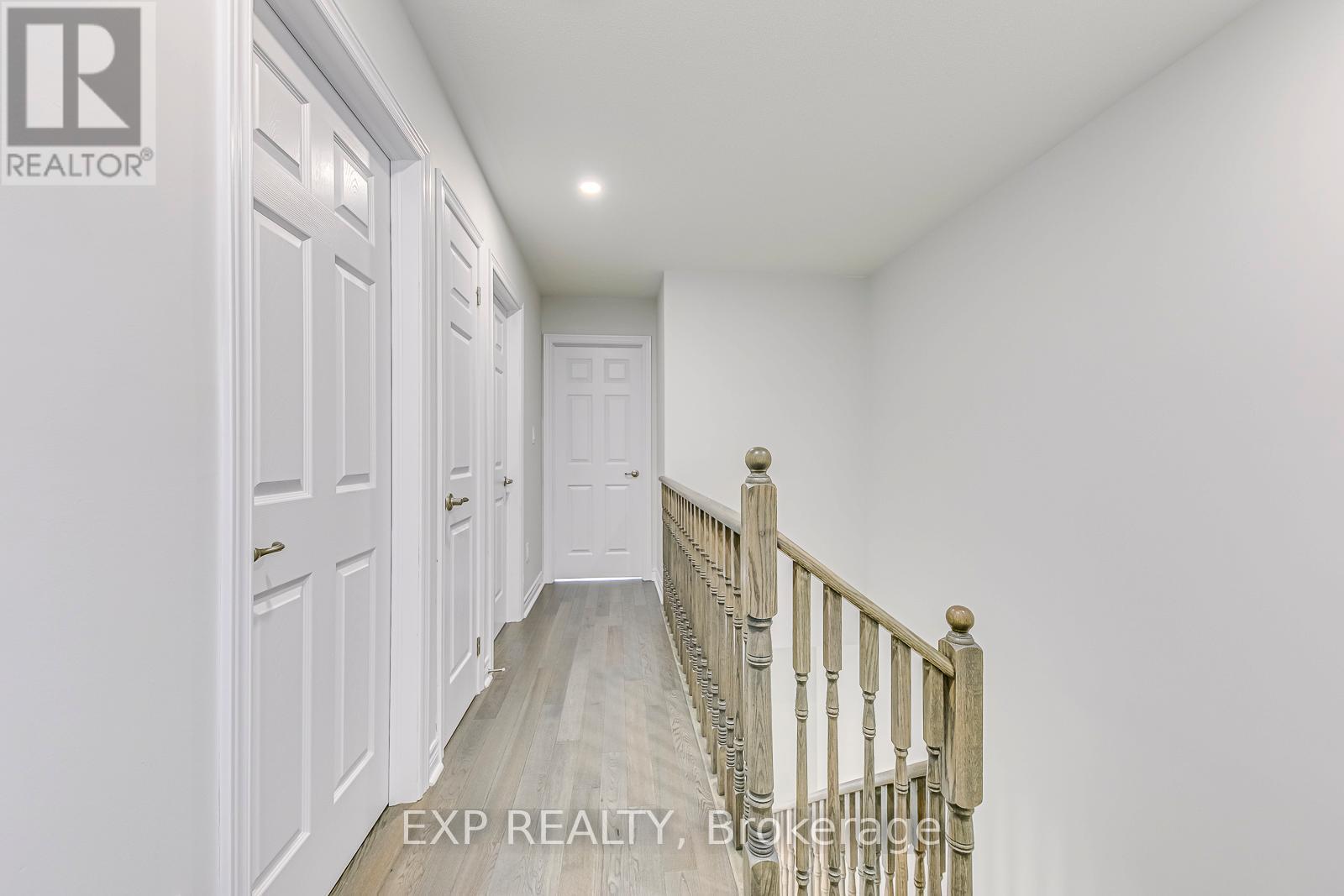 142 Toucan Trail, Oakville, ON - Indoor Photo Showing Other Room