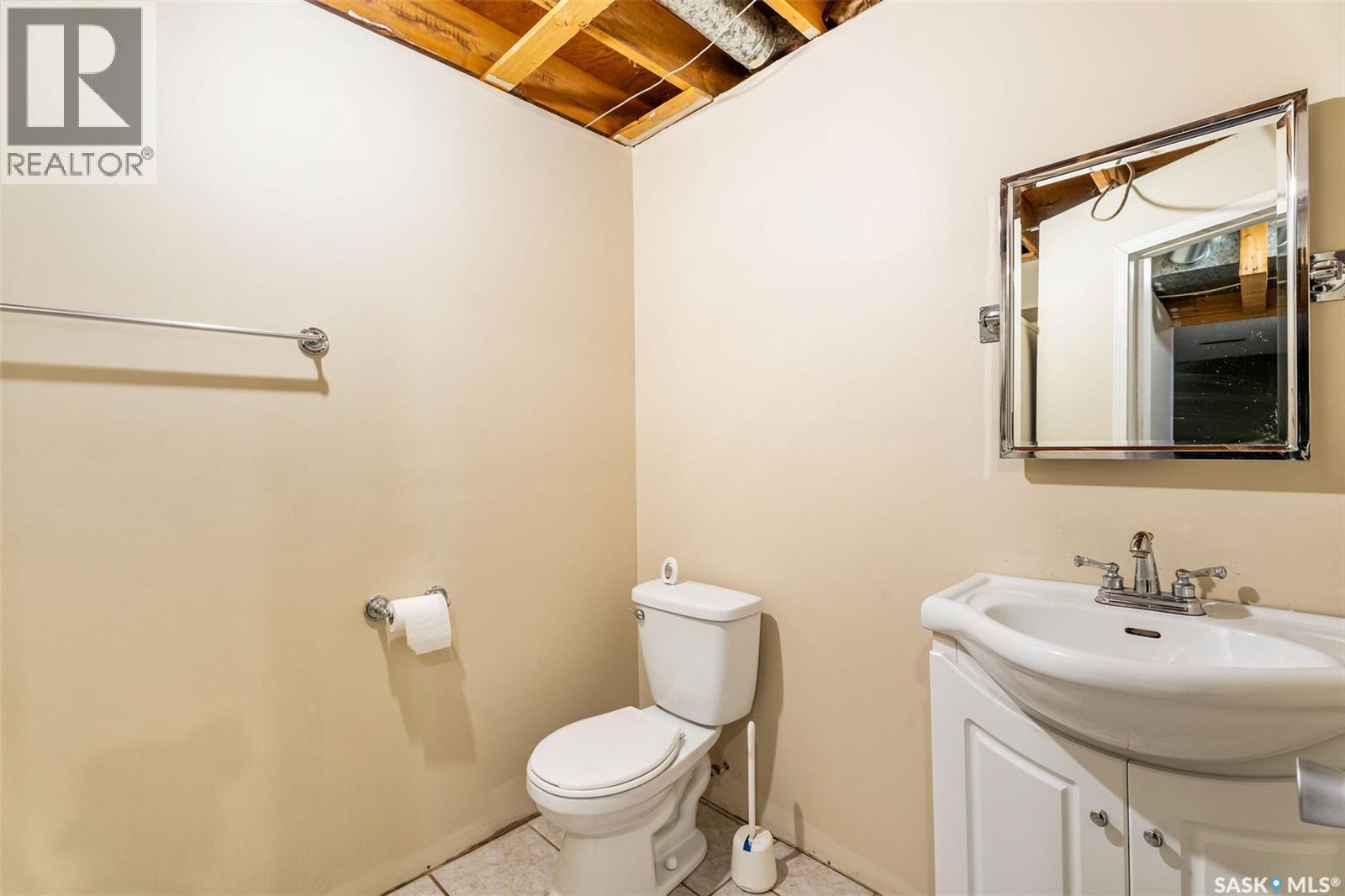 603 Macarthur Drive, Prince Albert, SK - Indoor Photo Showing Bathroom