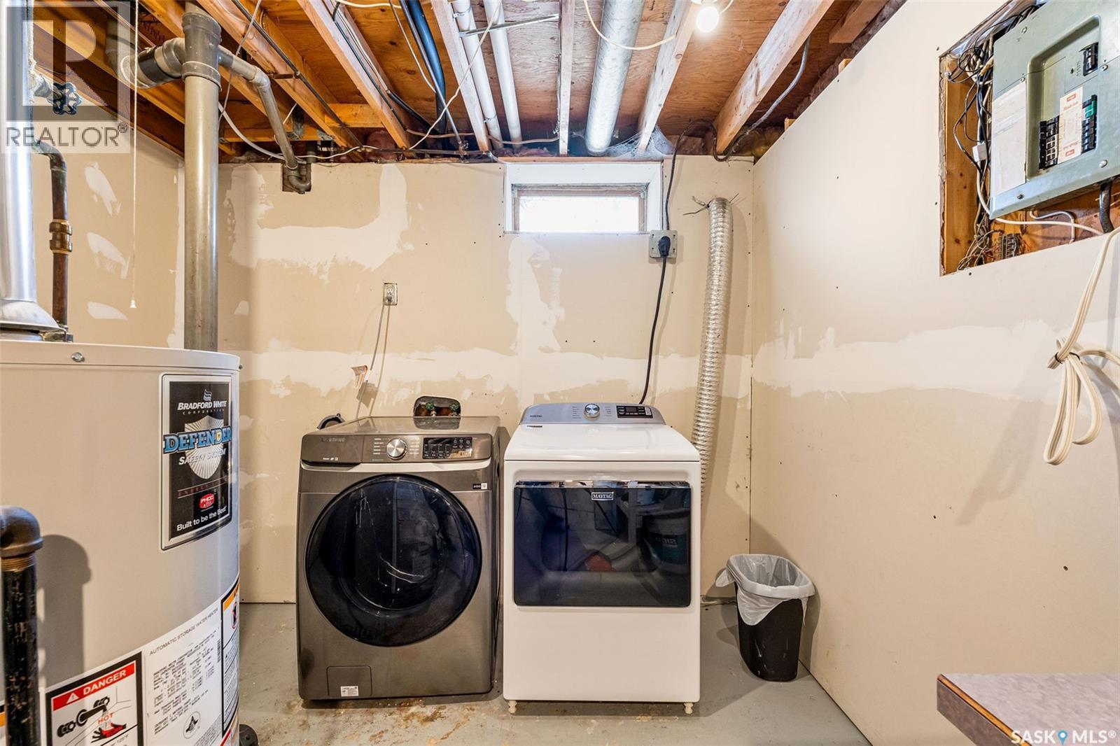 603 Macarthur Drive, Prince Albert, SK - Indoor Photo Showing Laundry Room