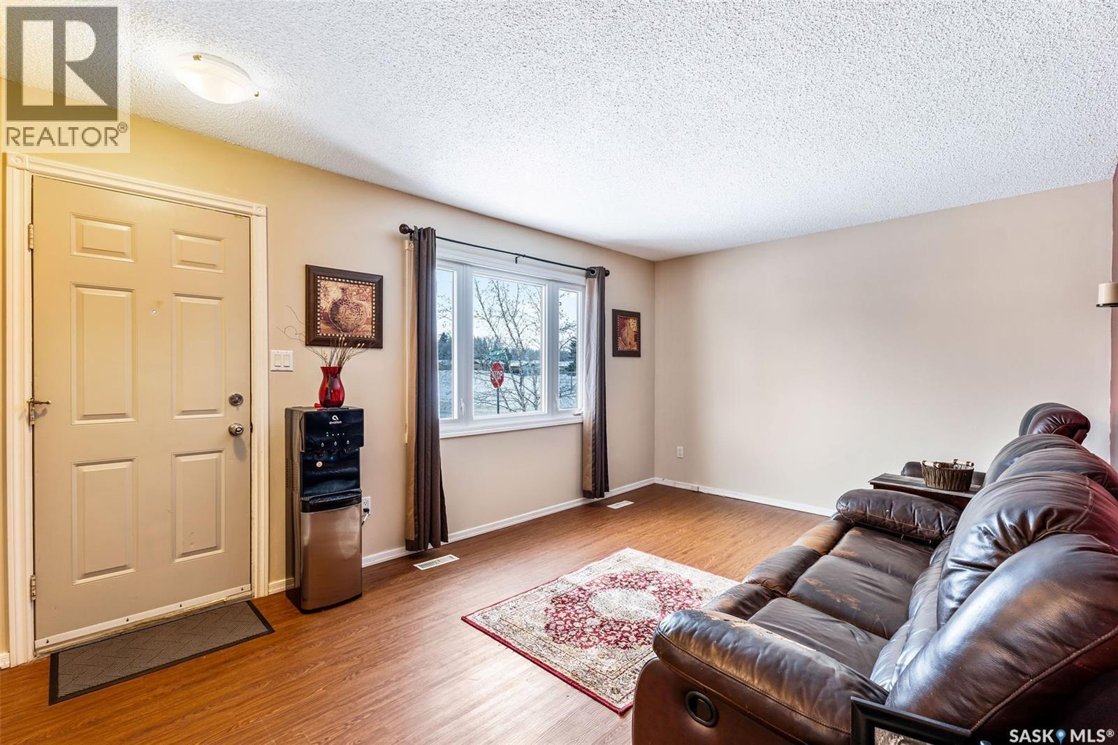 603 Macarthur Drive, Prince Albert, SK - Indoor