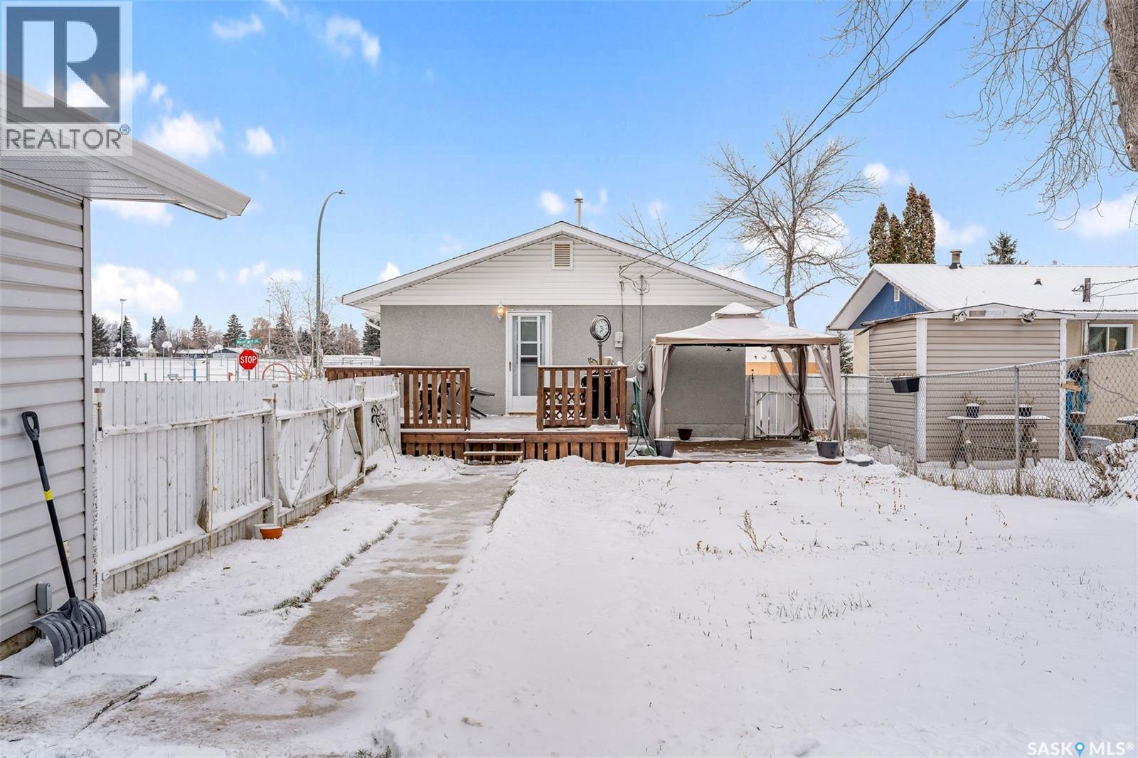 603 Macarthur Drive, Prince Albert, SK - Outdoor With Deck Patio Veranda