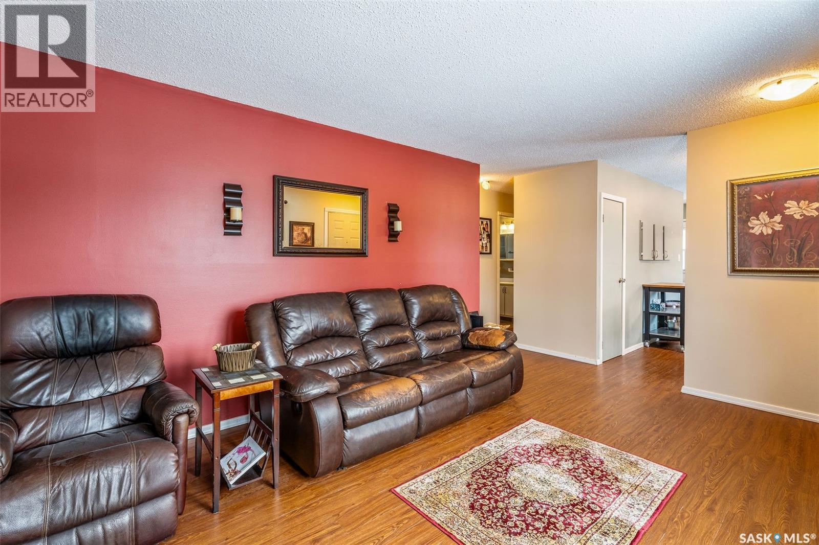 603 Macarthur Drive, Prince Albert, SK - Indoor Photo Showing Living Room