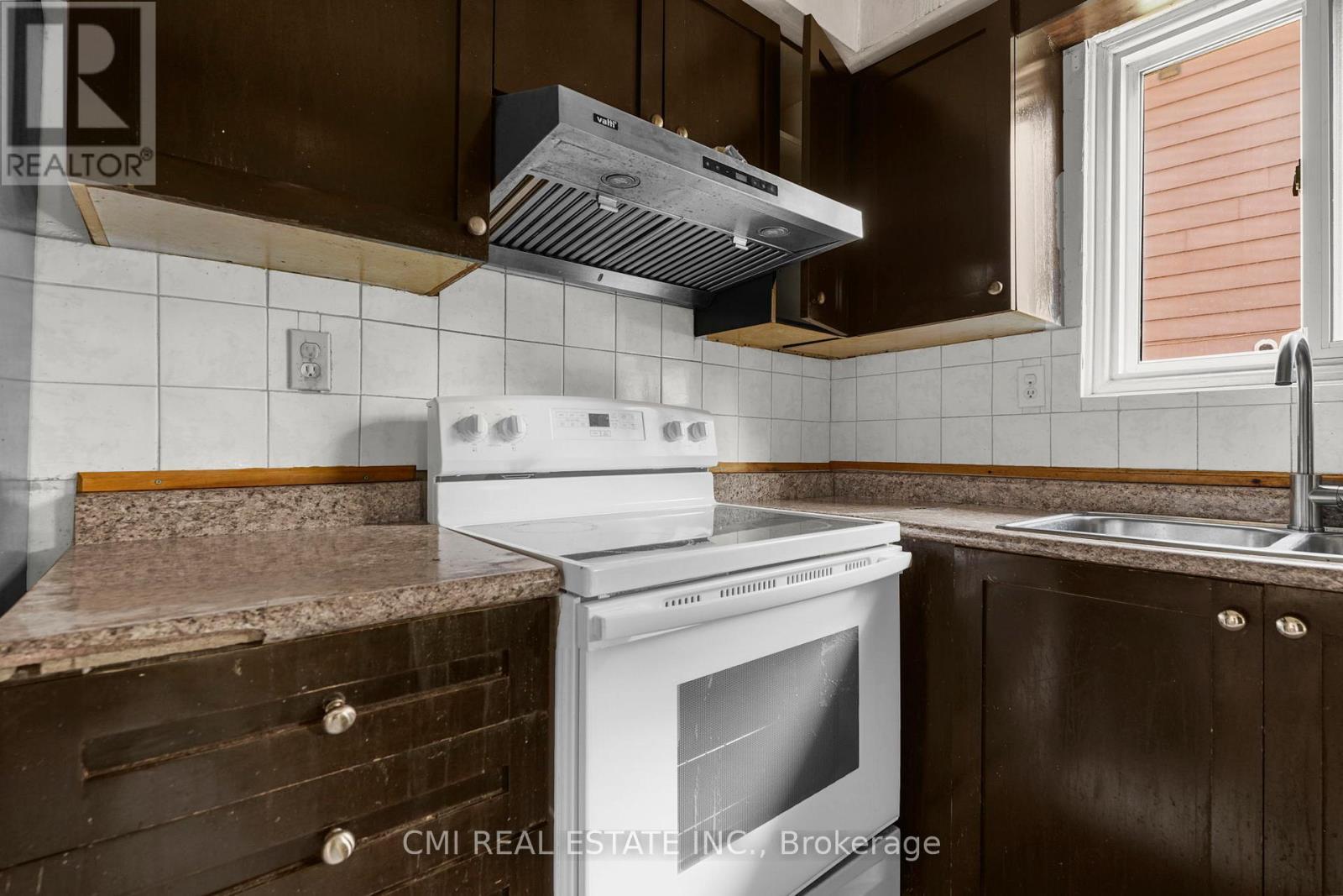 50 Apache Trail, Toronto, ON - Indoor Photo Showing Kitchen With Double Sink