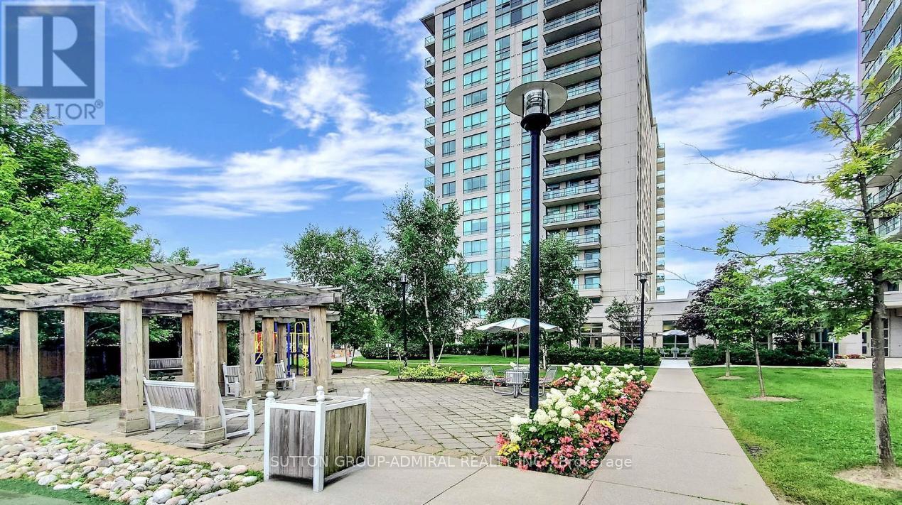 304 - 100 Promenade Circle, Vaughan, ON - Outdoor With Balcony With Facade