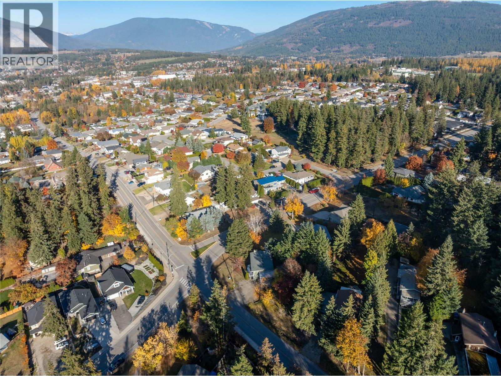 800 20Th Street Se, Salmon Arm, BC - Outdoor With View
