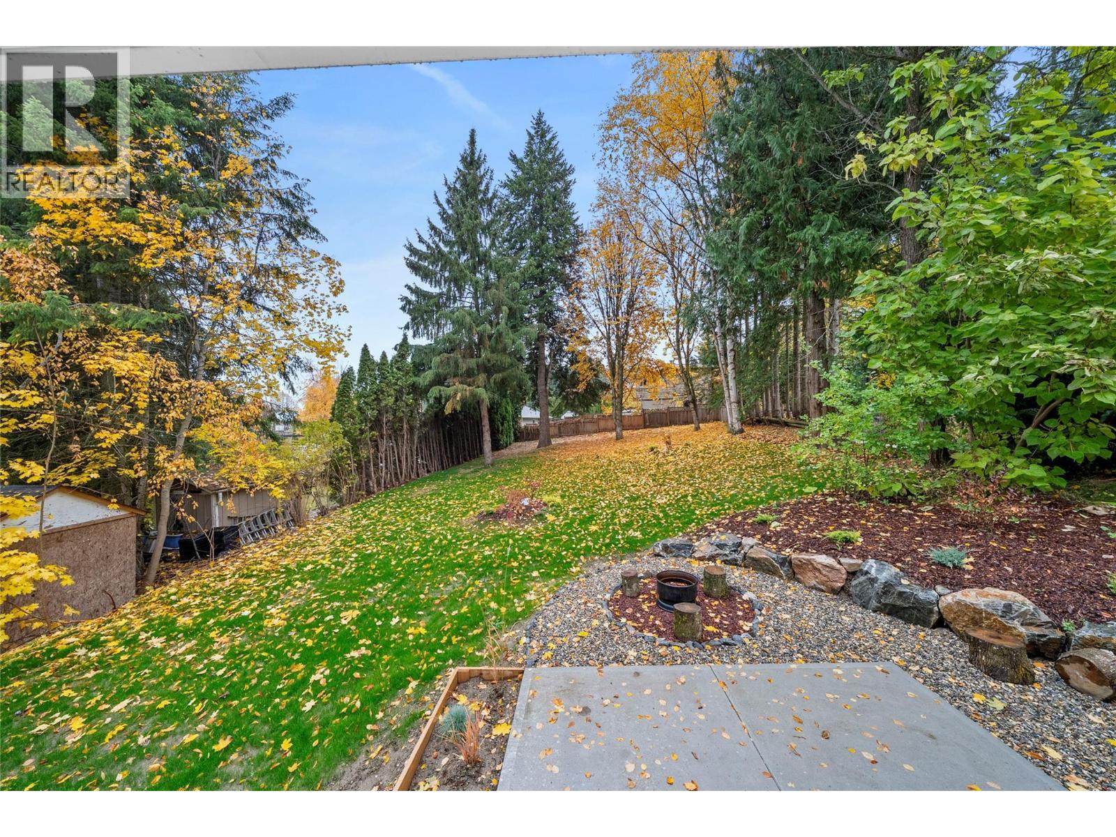800 20Th Street Se, Salmon Arm, BC - Outdoor