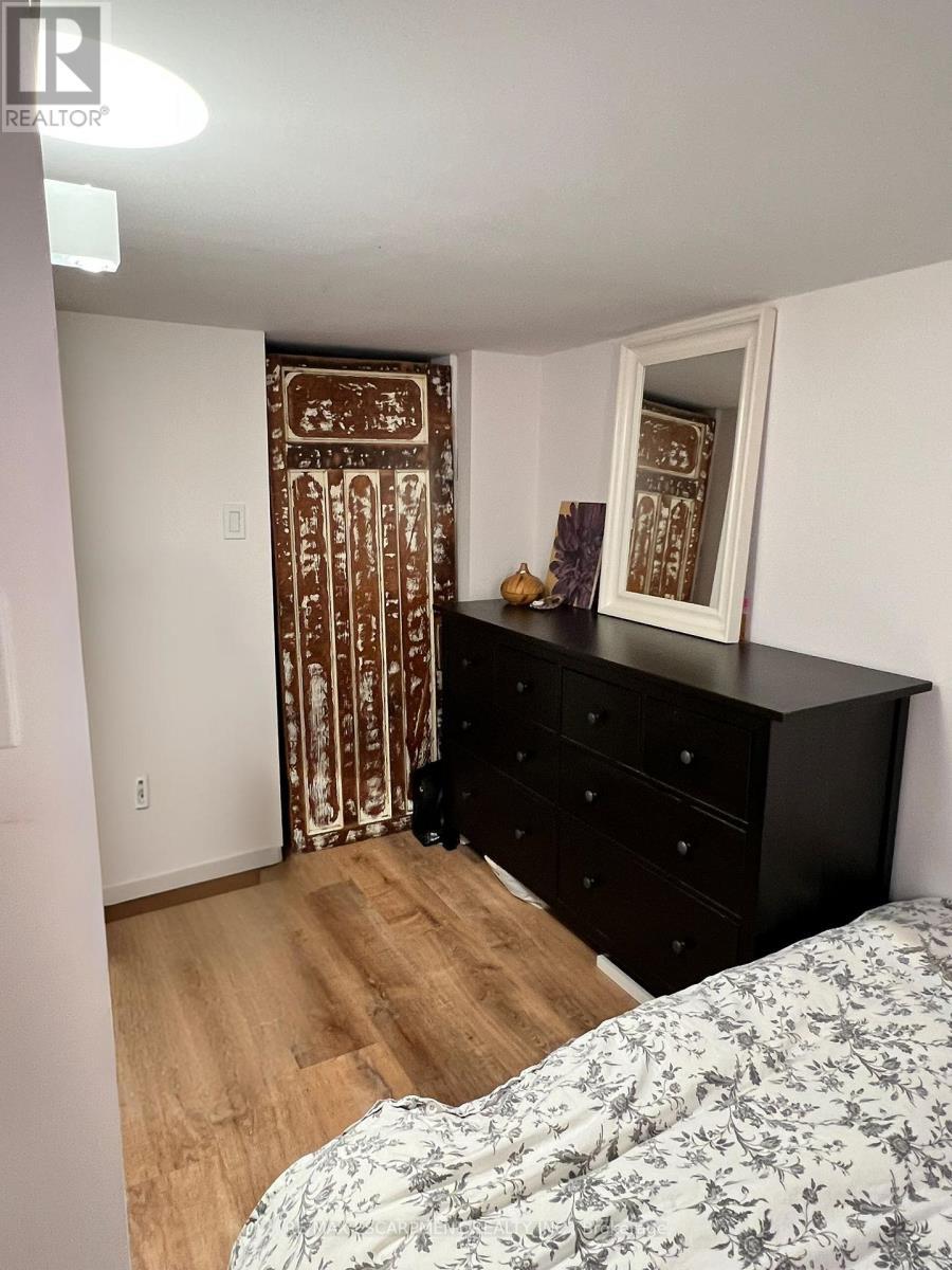 Lower - 306 Wexford Avenue S, Hamilton, ON - Indoor Photo Showing Bedroom