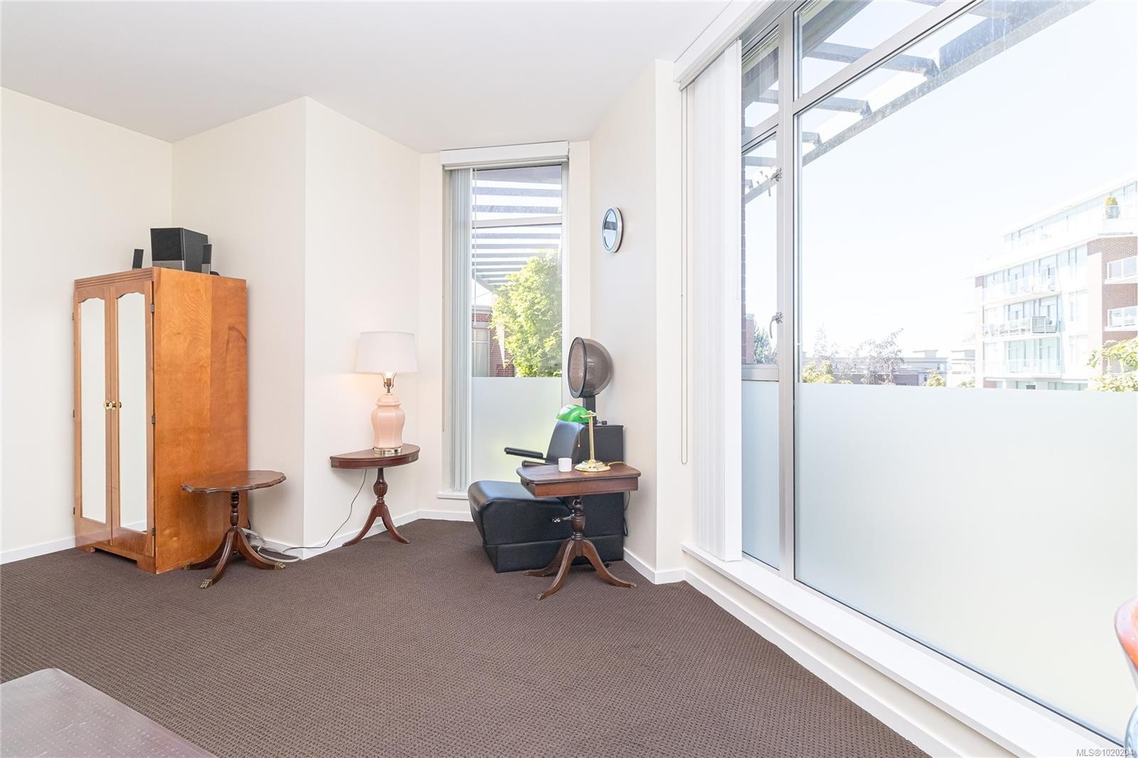 105-100 Saghalie Rd, Victoria, BC - Indoor Photo Showing Other Room