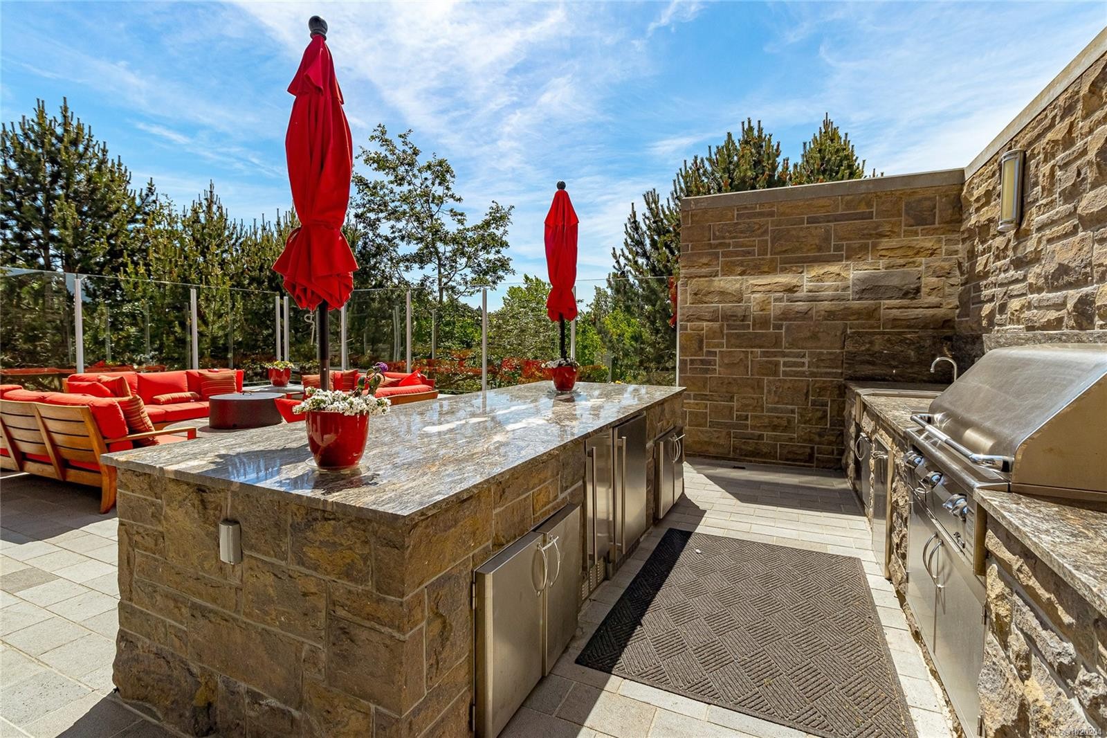 105-100 Saghalie Rd, Victoria, BC - Outdoor